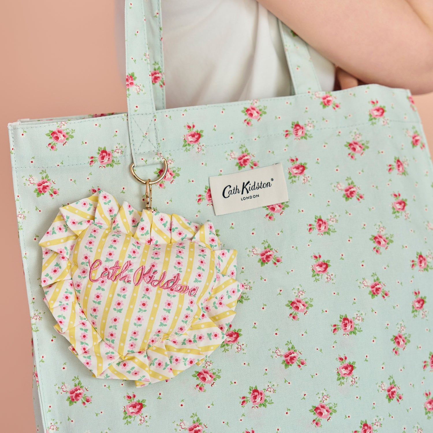 ハートフリルポーチチャーム | Cath Kidston 日本公式オンラインストア