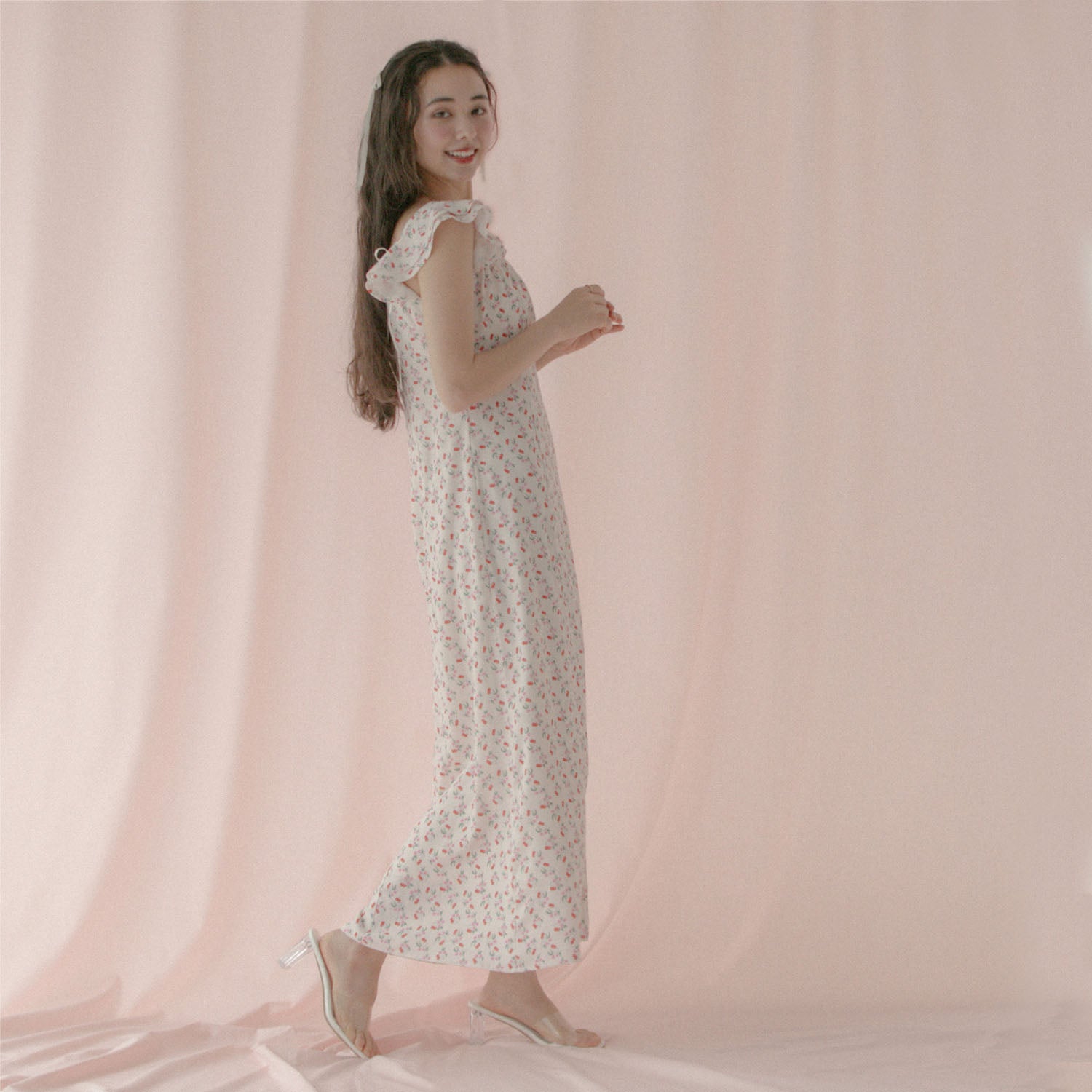 ラッフルスリーブドレス Floating Cherry