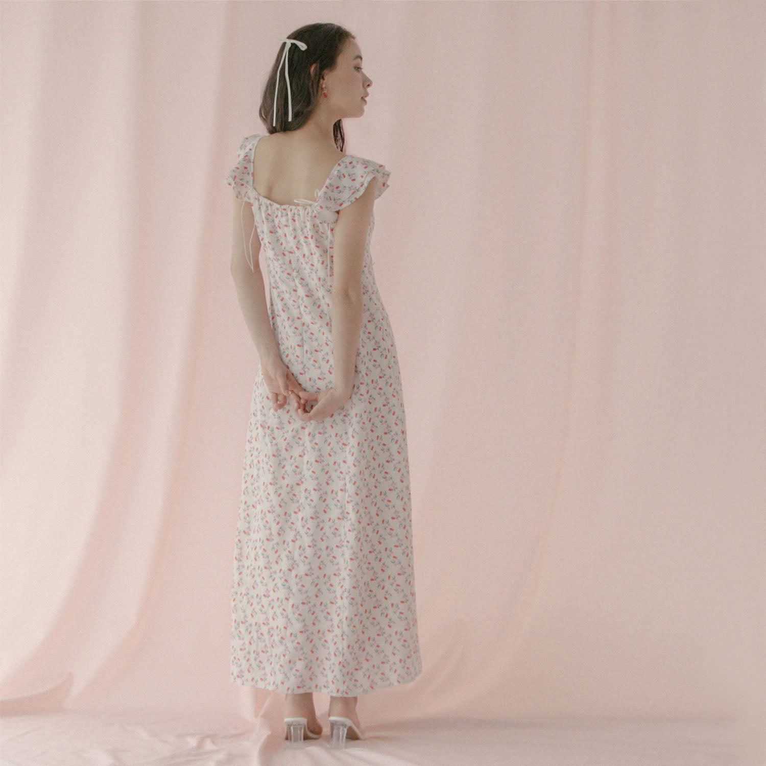 ラッフルスリーブドレス Floating Cherry