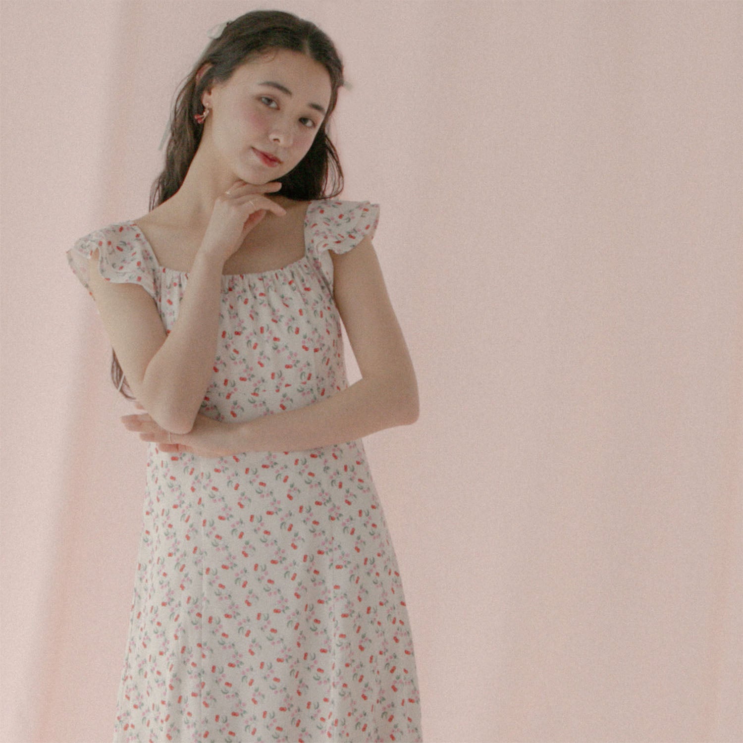 ラッフルスリーブドレス Floating Cherry