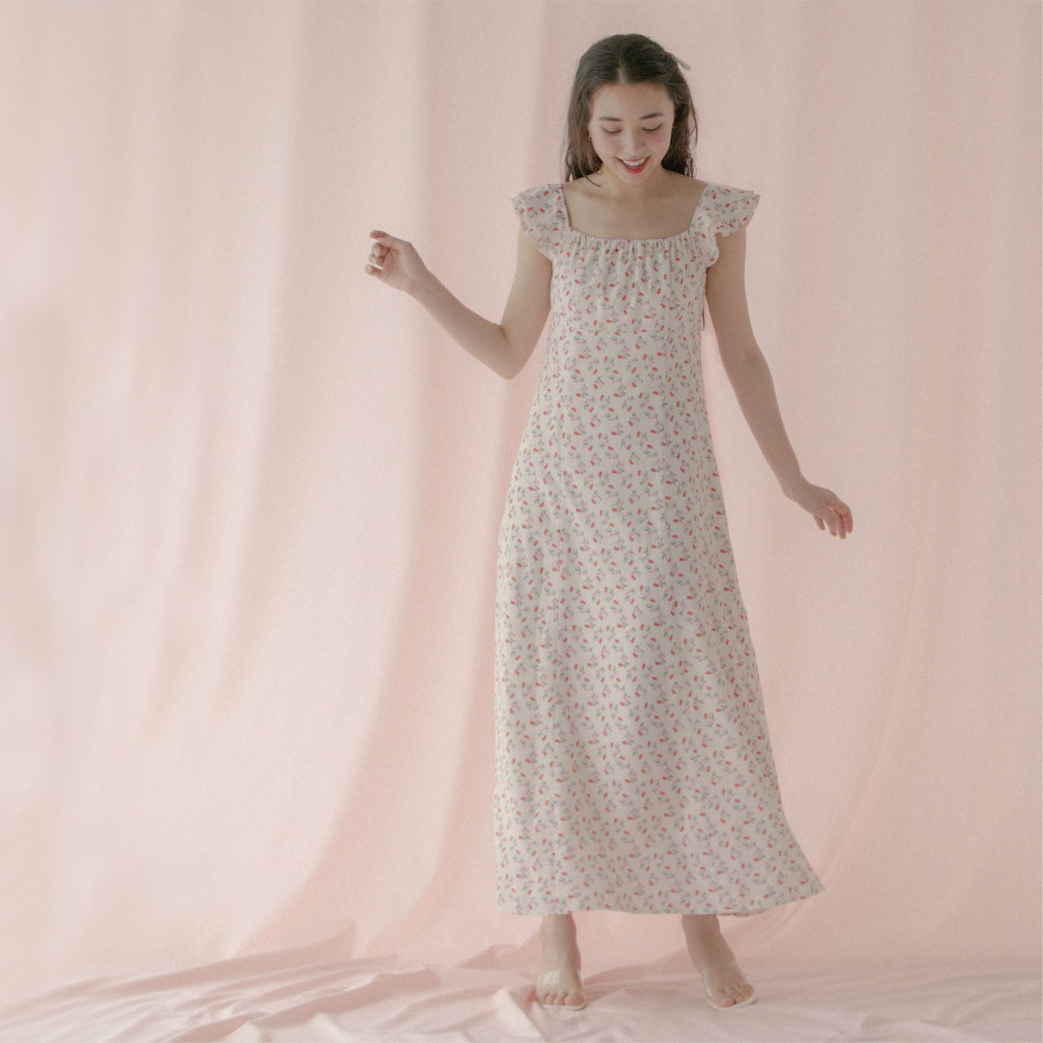 ラッフルスリーブドレス Floating Cherry