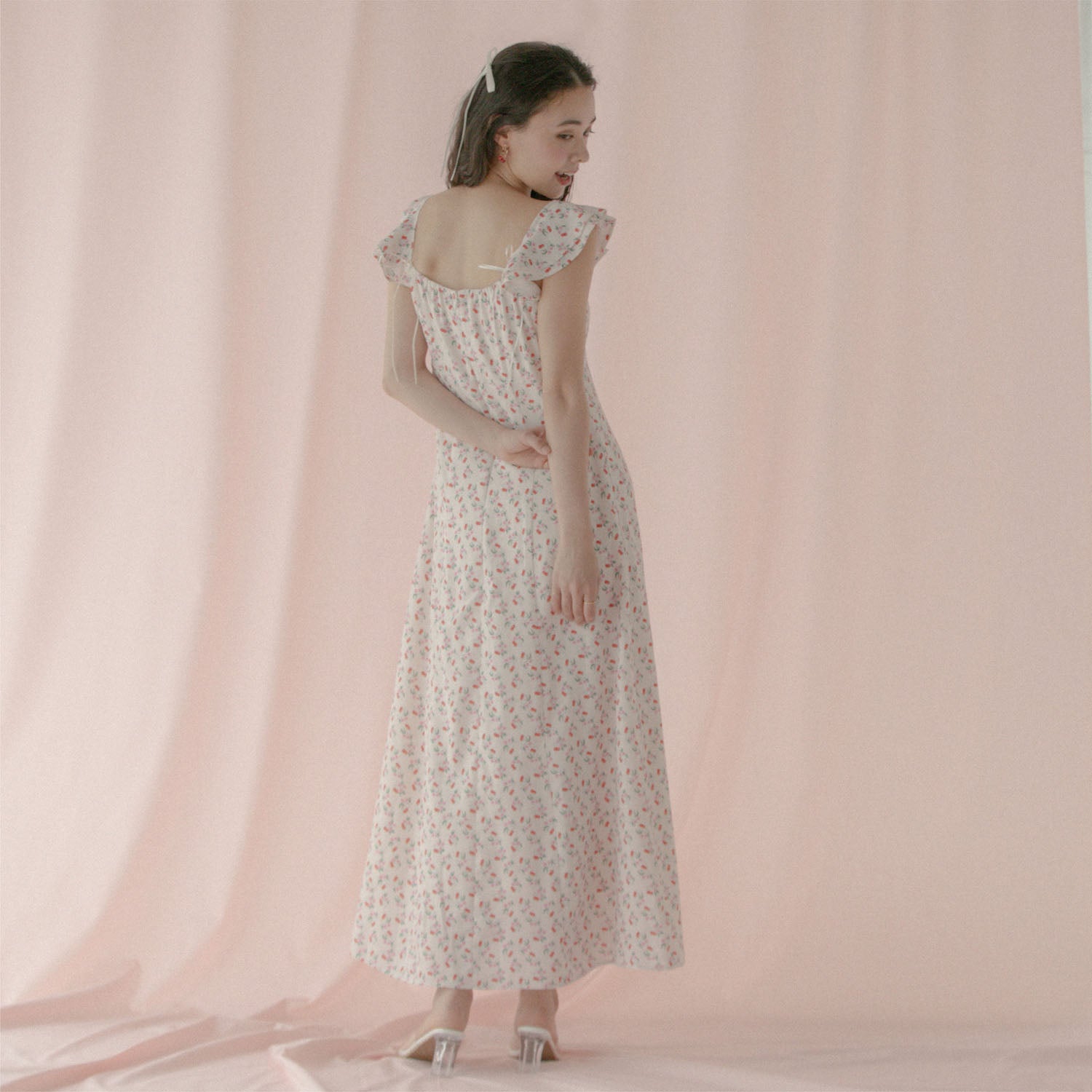 ラッフルスリーブドレス Floating Cherry