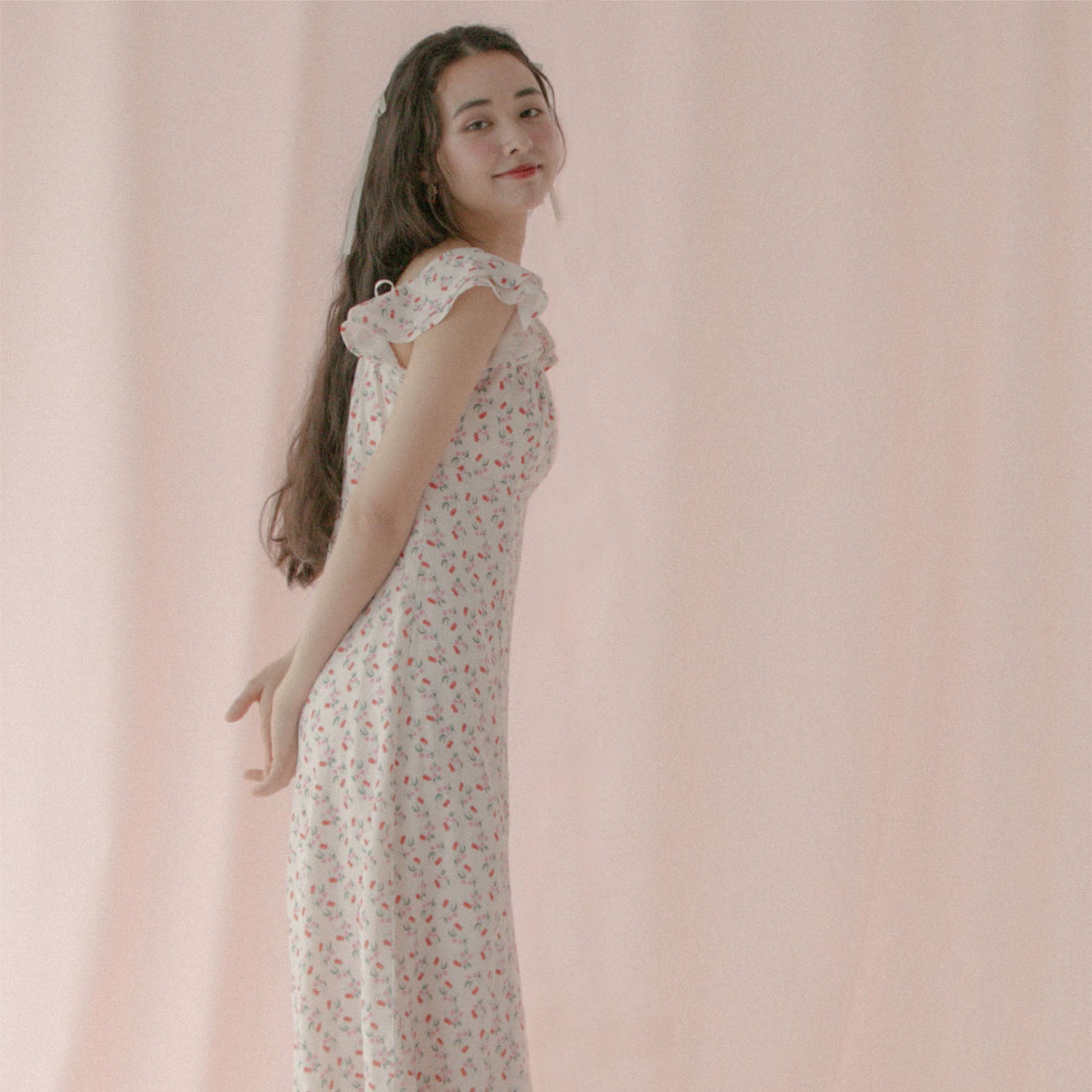 ラッフルスリーブドレス Floating Cherry