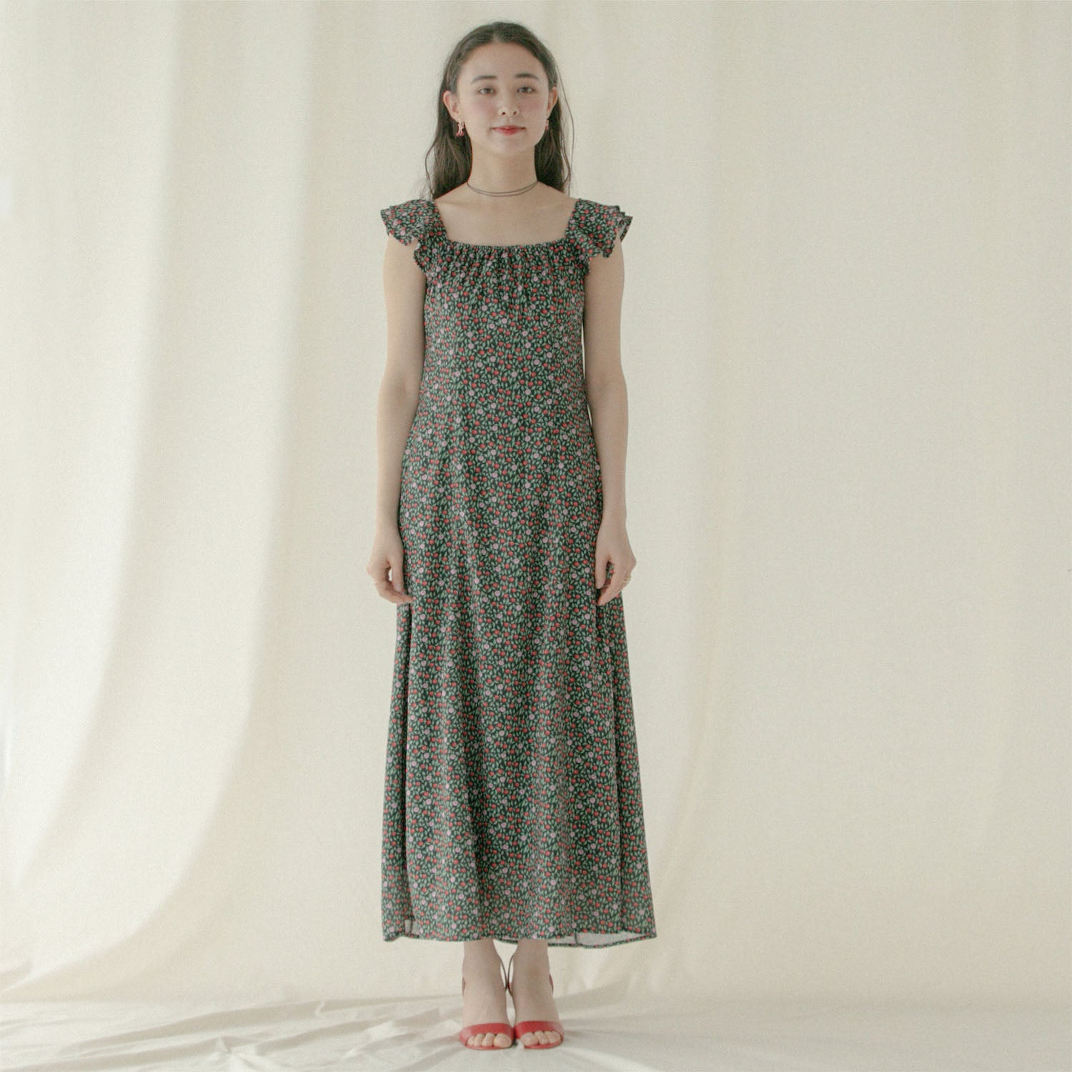 ラッフルスリーブドレス Cherry Vine