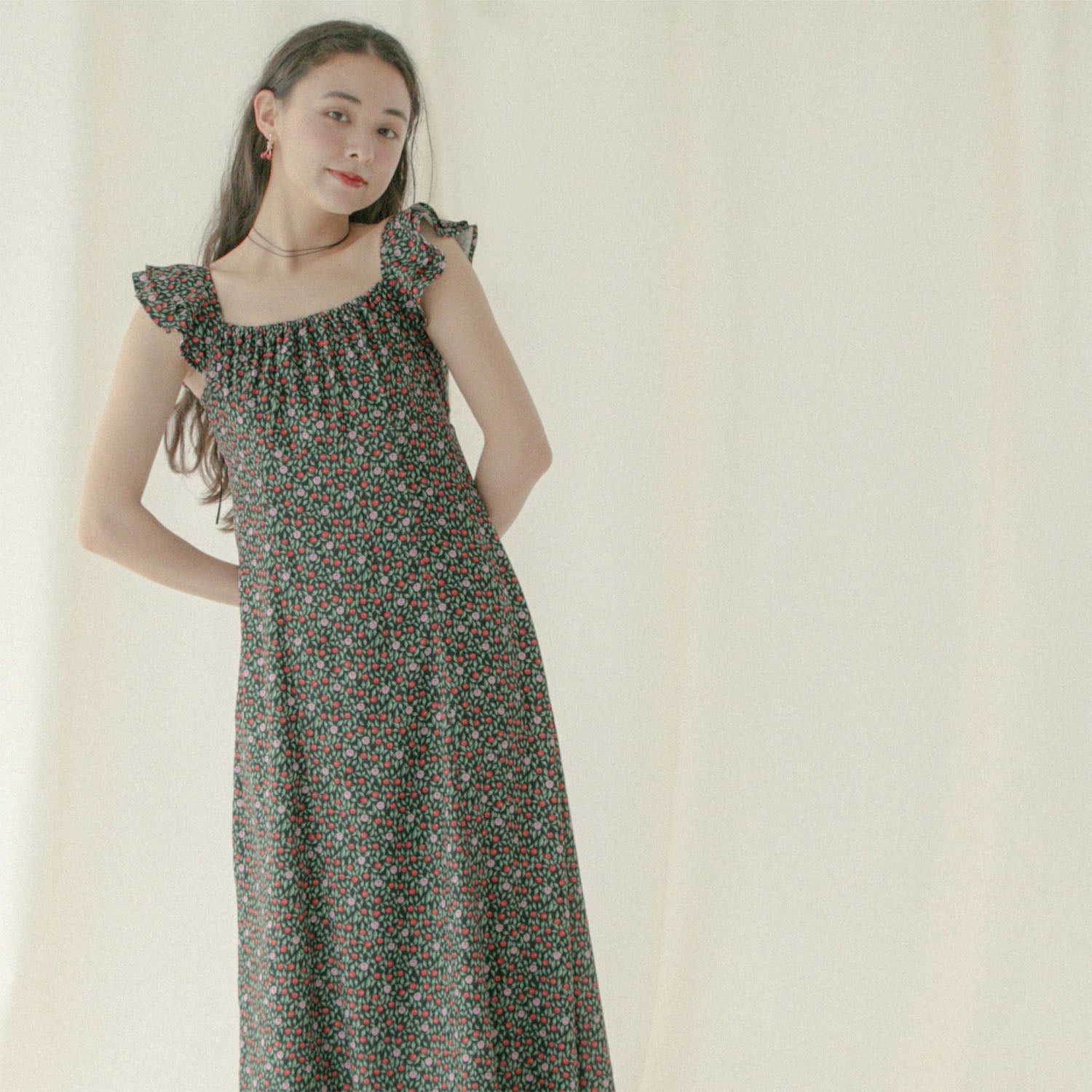 ラッフルスリーブドレス Cherry Vine