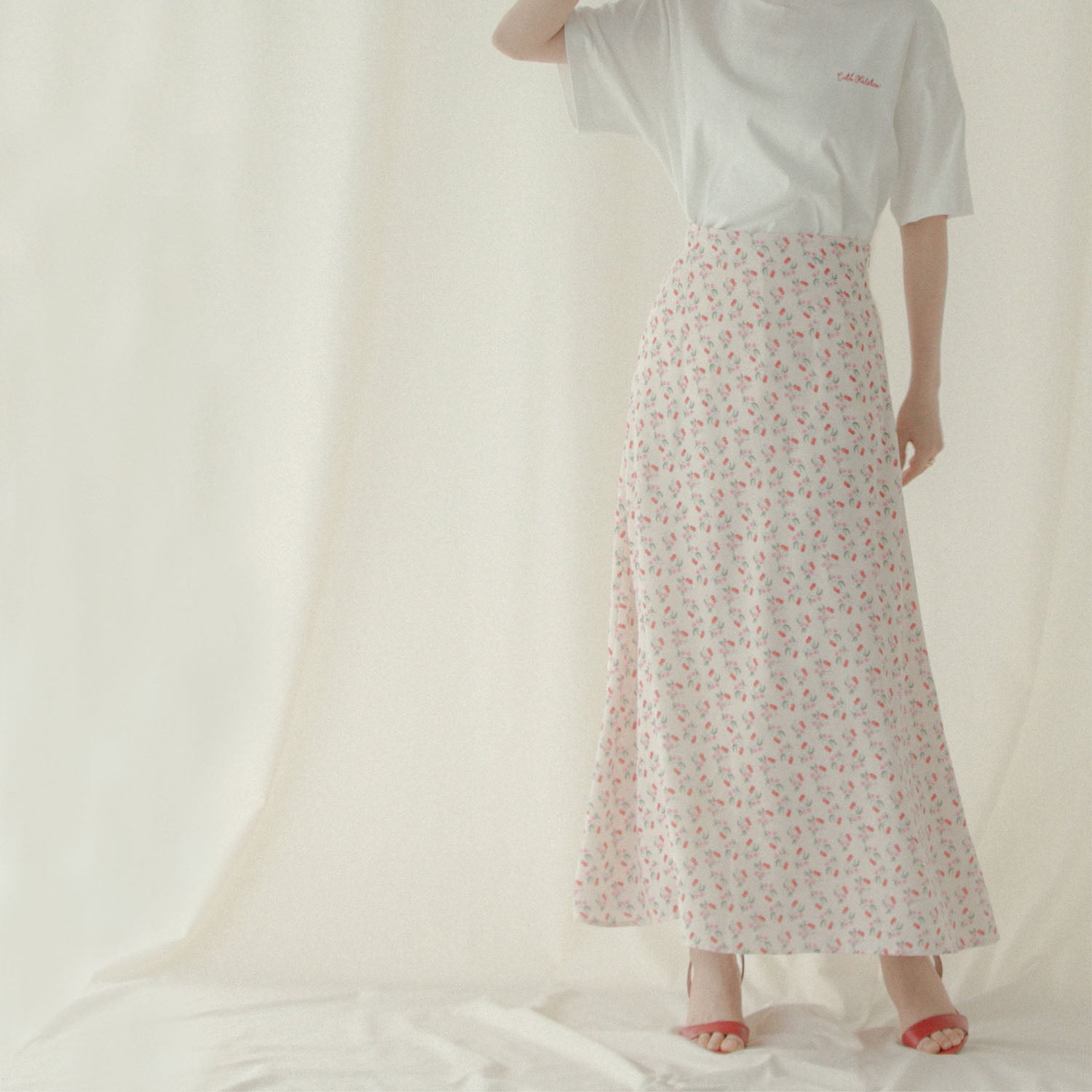 ナロースカート Floating Cherry