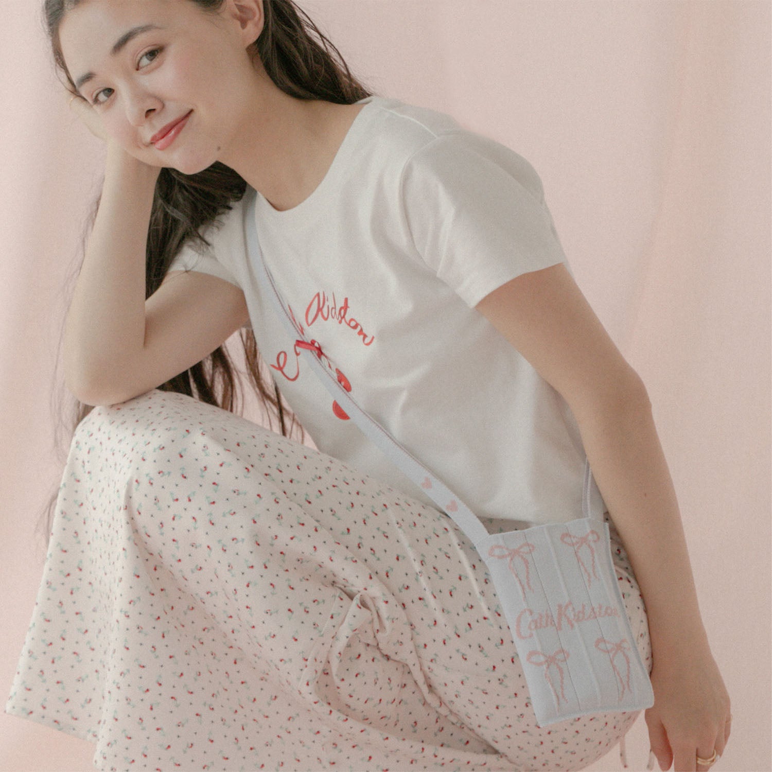 CK×KNT365 Me-Knitty Ribbon Logo