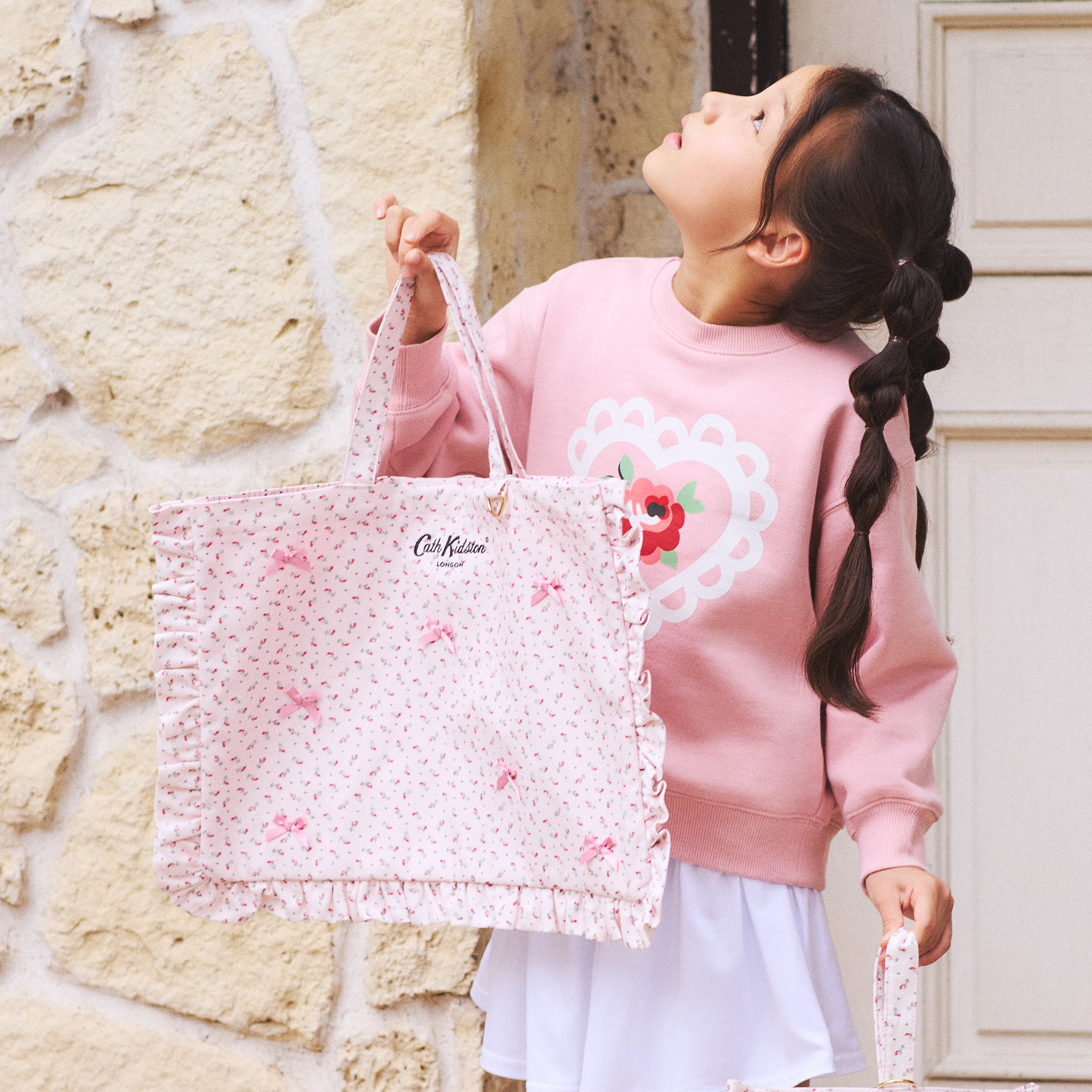 フリルレッスントートバッグ Rose Miniature | Cath Kidston 日本公式