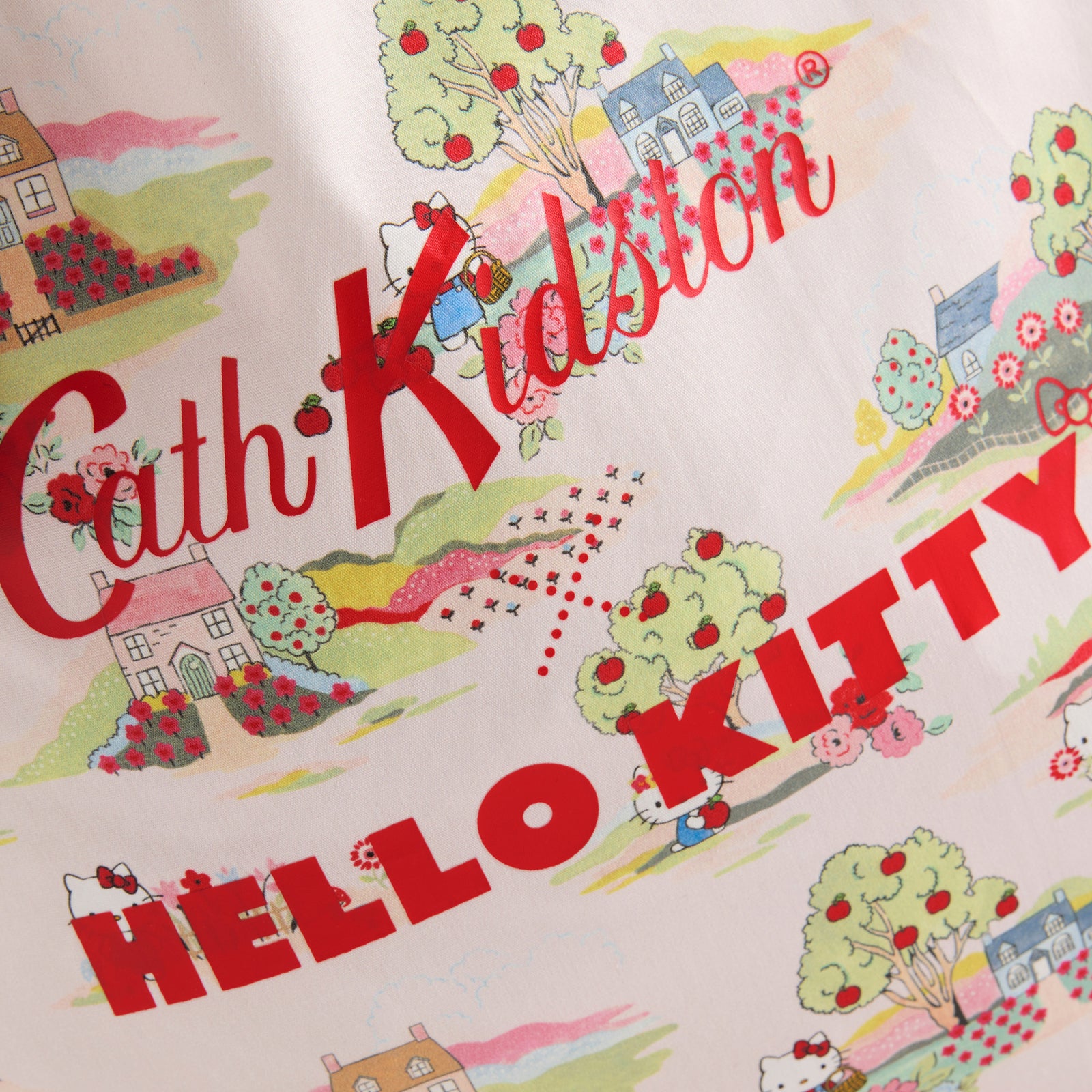 Cath Kidston × Hello Kitty トートバッグ Scene