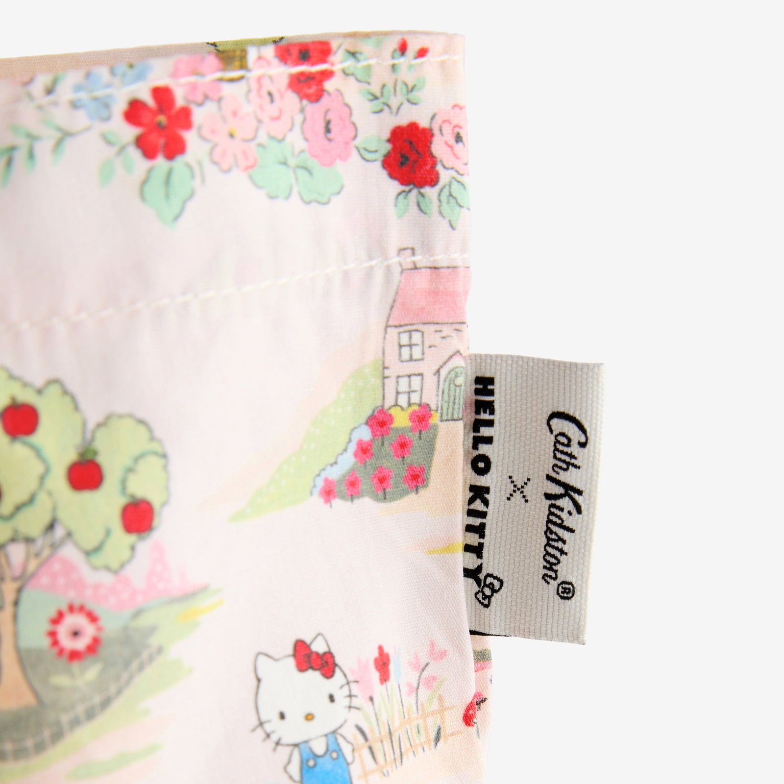 Cath Kidston × Hello Kitty トートバッグ Scene