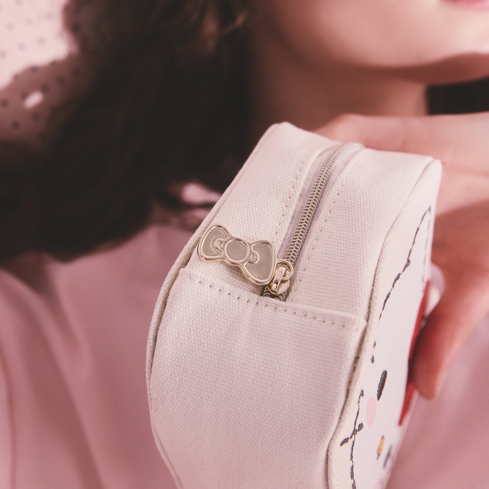 Cath Kidston × Hello Kitty フェイスキャンバスポーチ