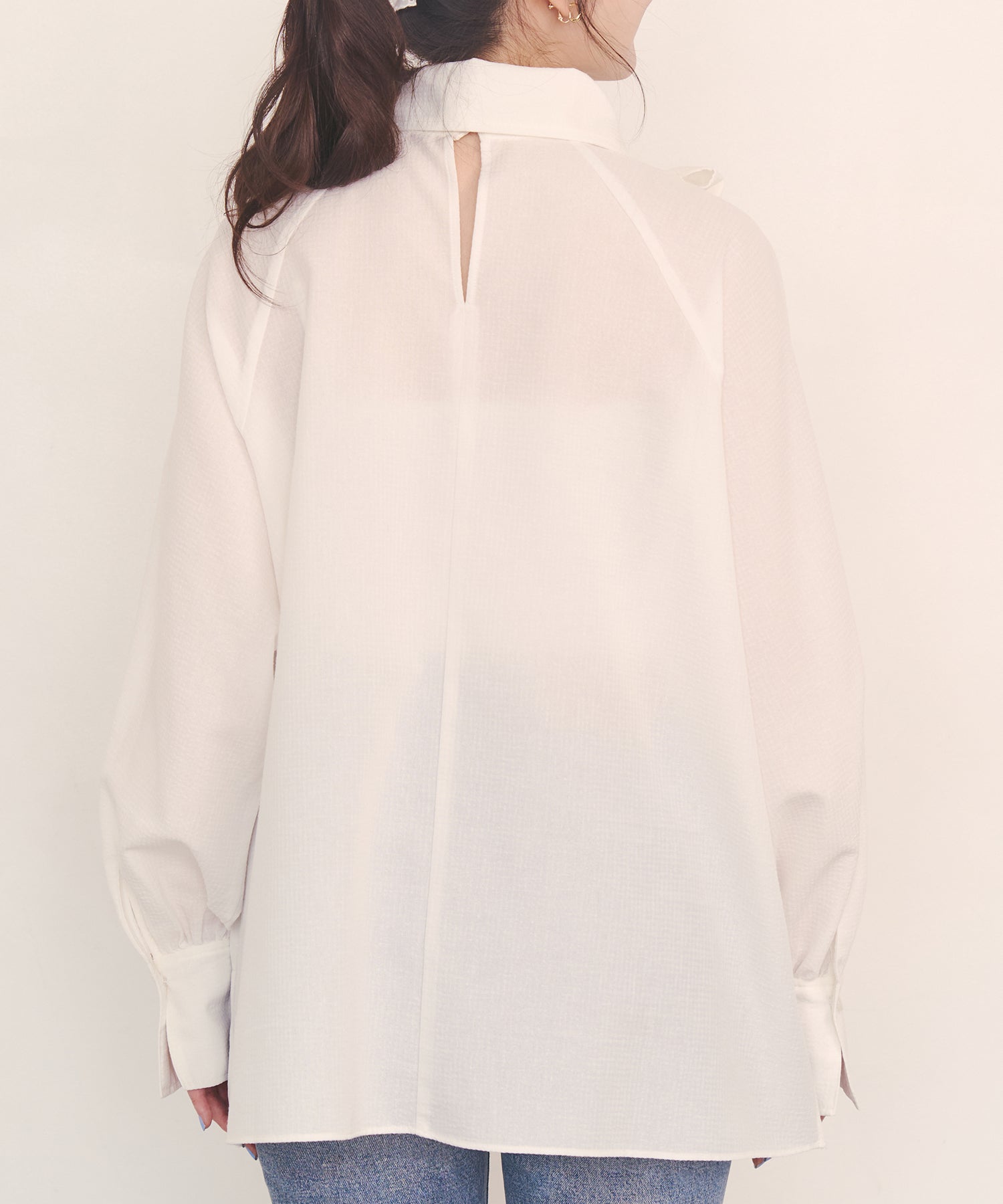 ボウタイブラウス