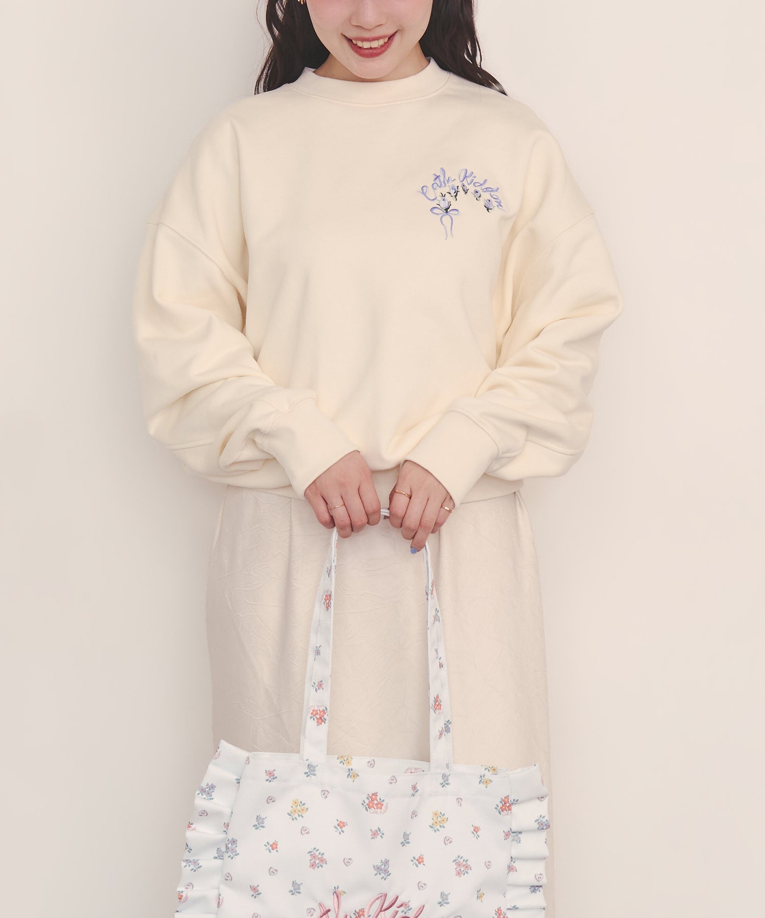 刺繍スウェットトップス Ribbon Floral