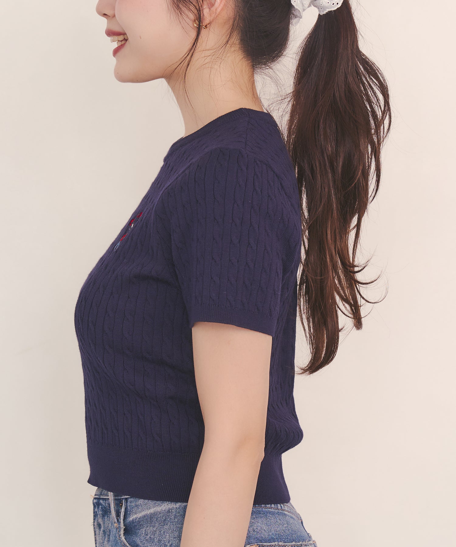 ショートスリーブライトニットトップス Queenie's London