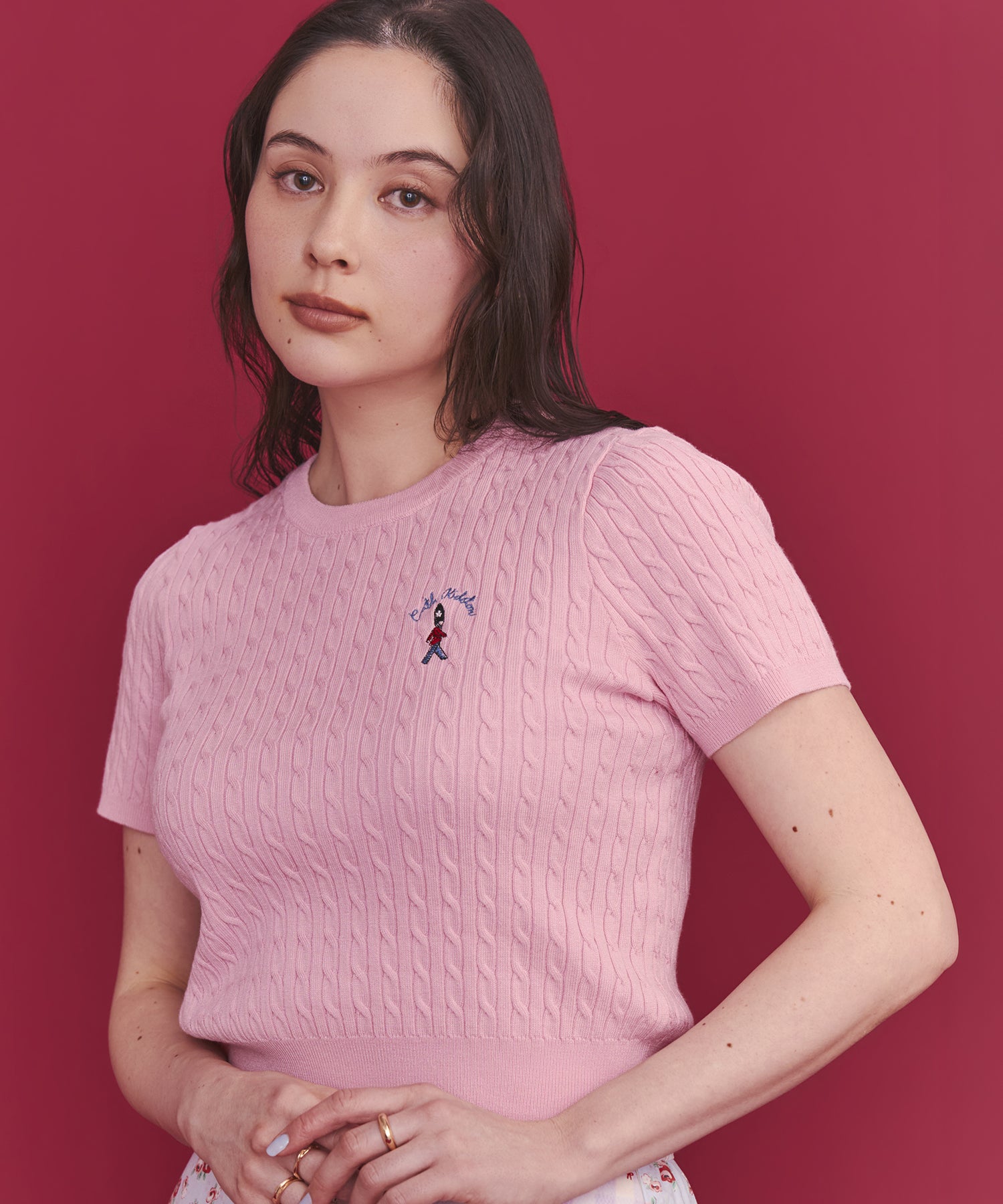 ショートスリーブライトニットトップス Queenie's London