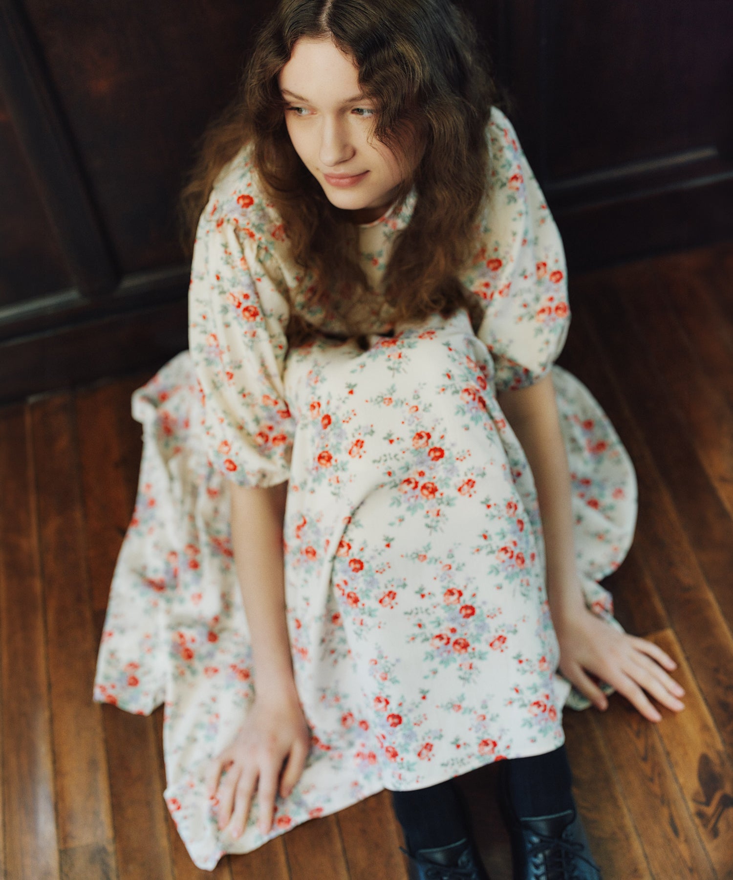 パフスリーブ ティアードワンピース