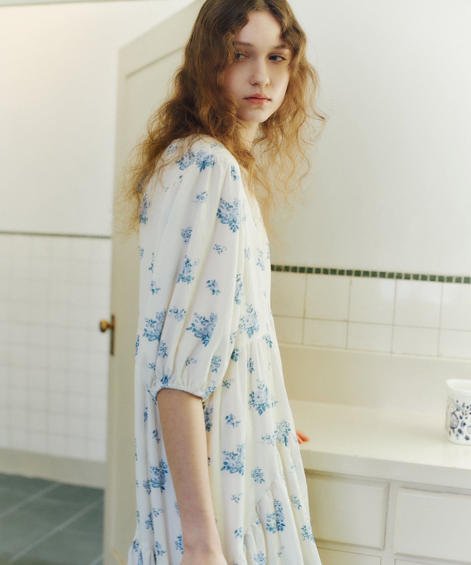 パフスリーブ ティアードワンピース