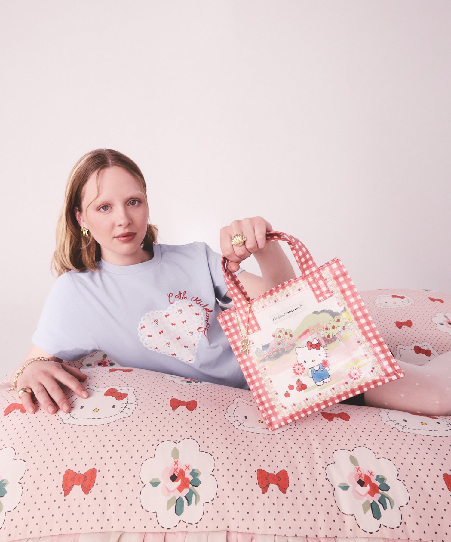 Cath Kidston × Hello Kitty スモールブックバッグ Scene