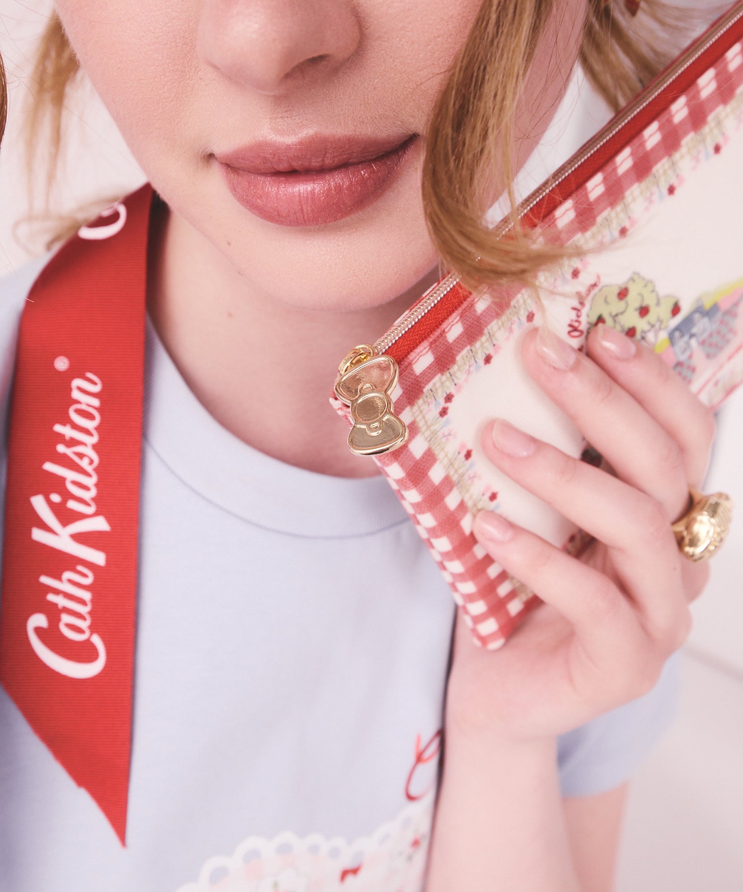 Cath Kidston × Hello Kitty ジップドパース Scene