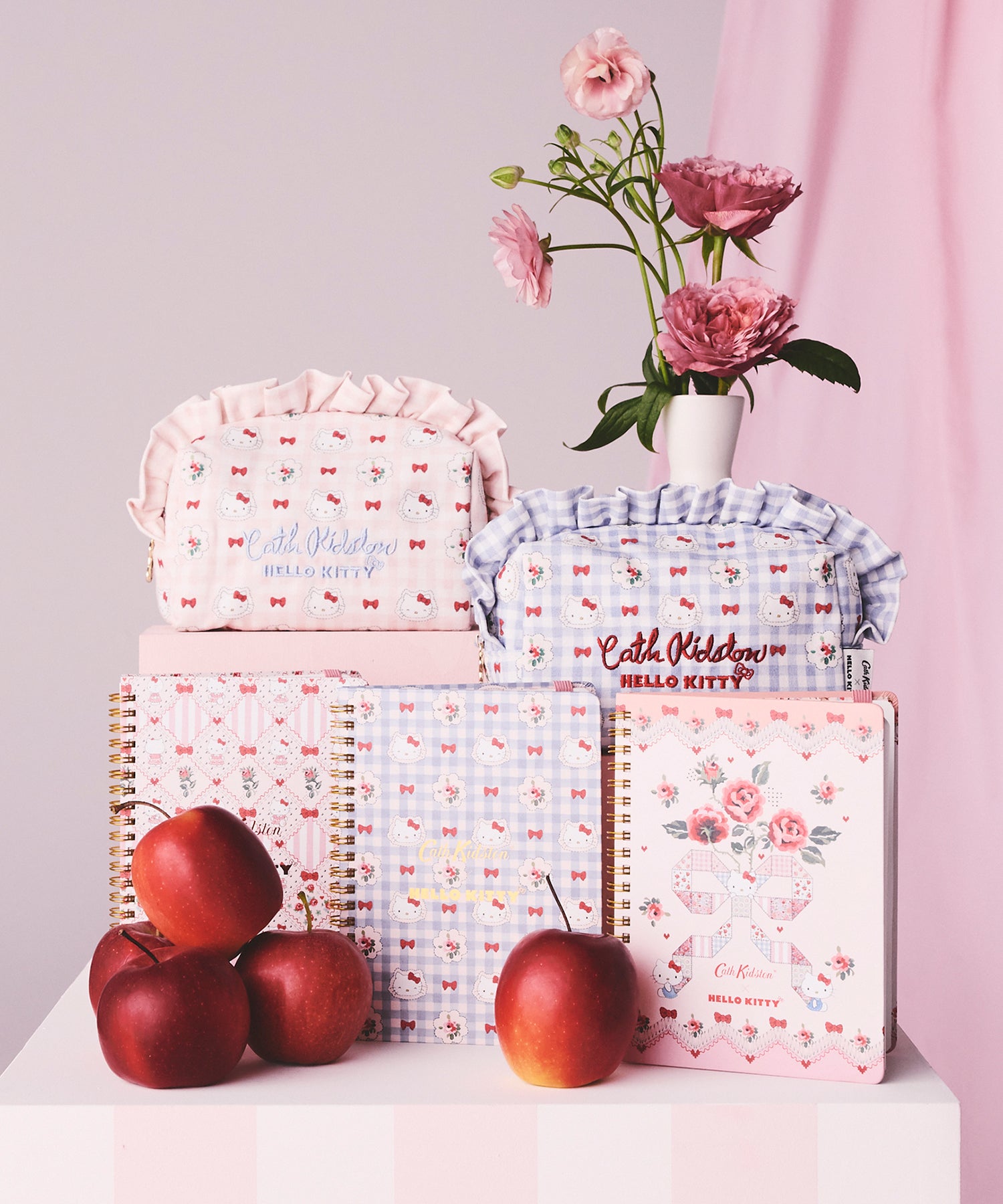 Cath Kidston × Hello Kitty フリルポーチ