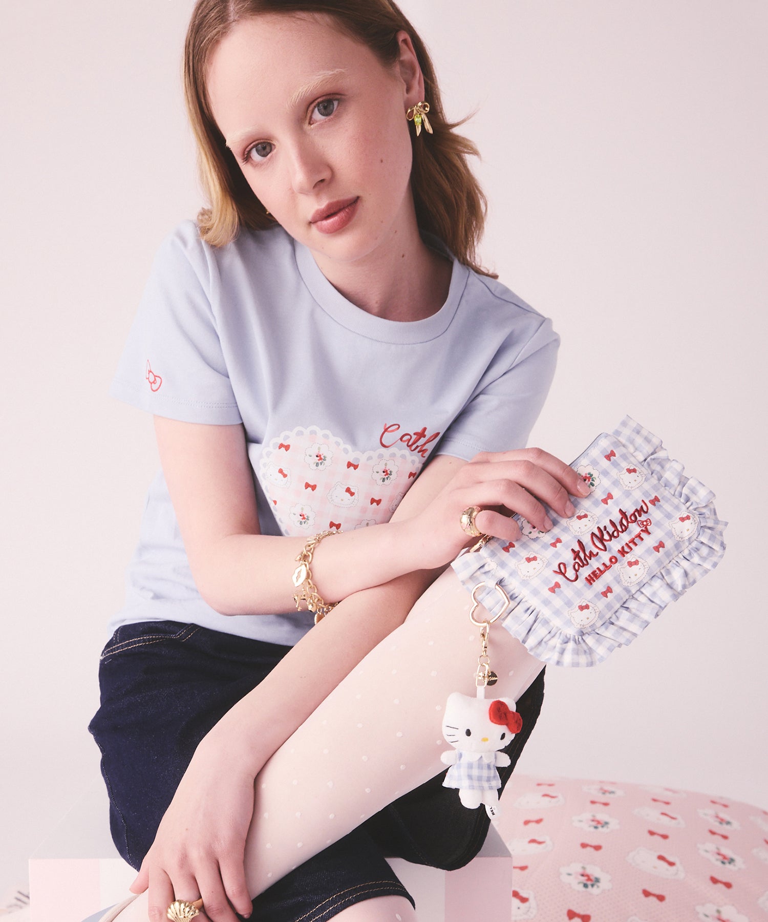Cath Kidston × Hello Kitty フリルティッシュポーチ&マスコットチャームセット