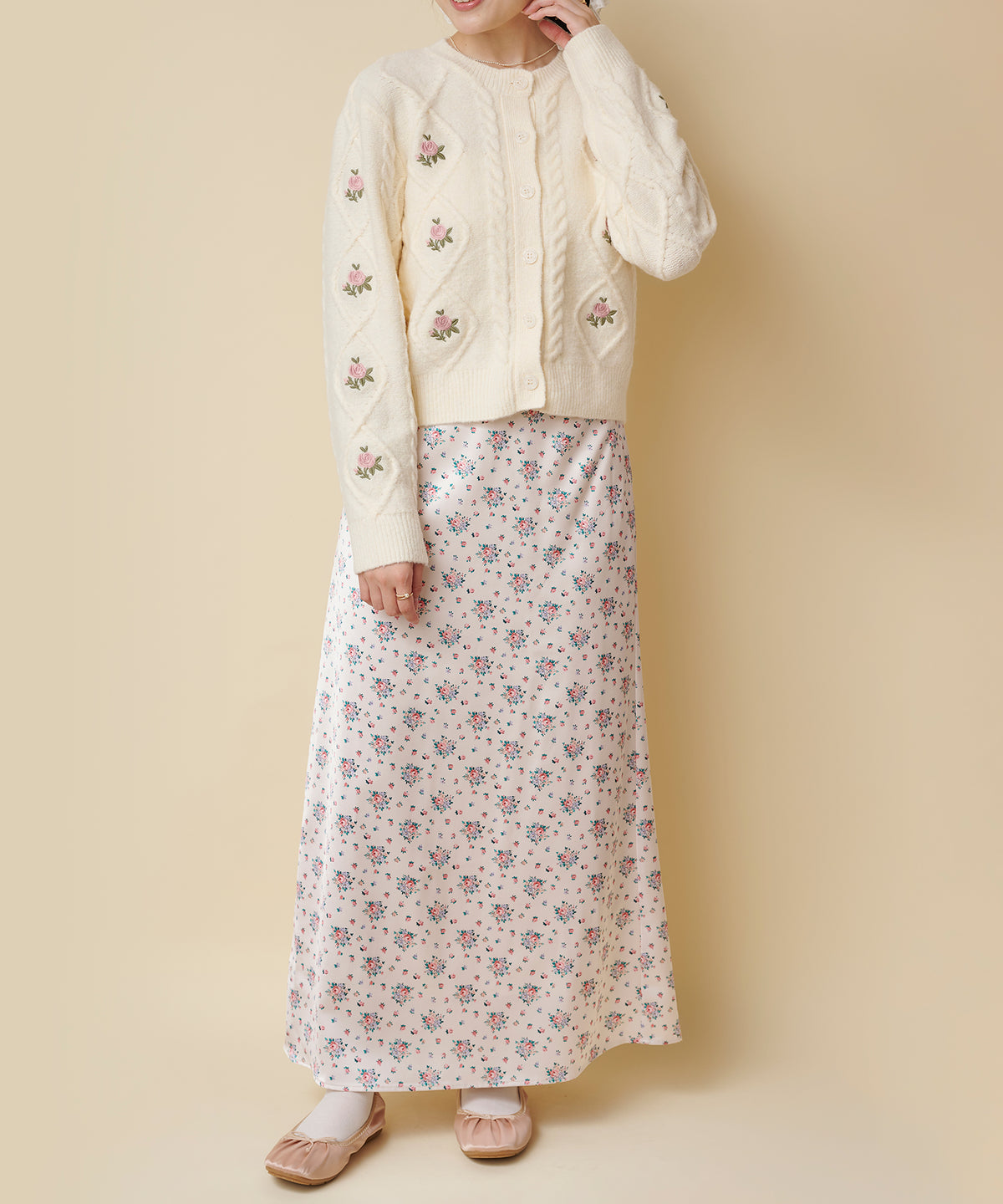 ニットケーブルカーディガン Floral Garden