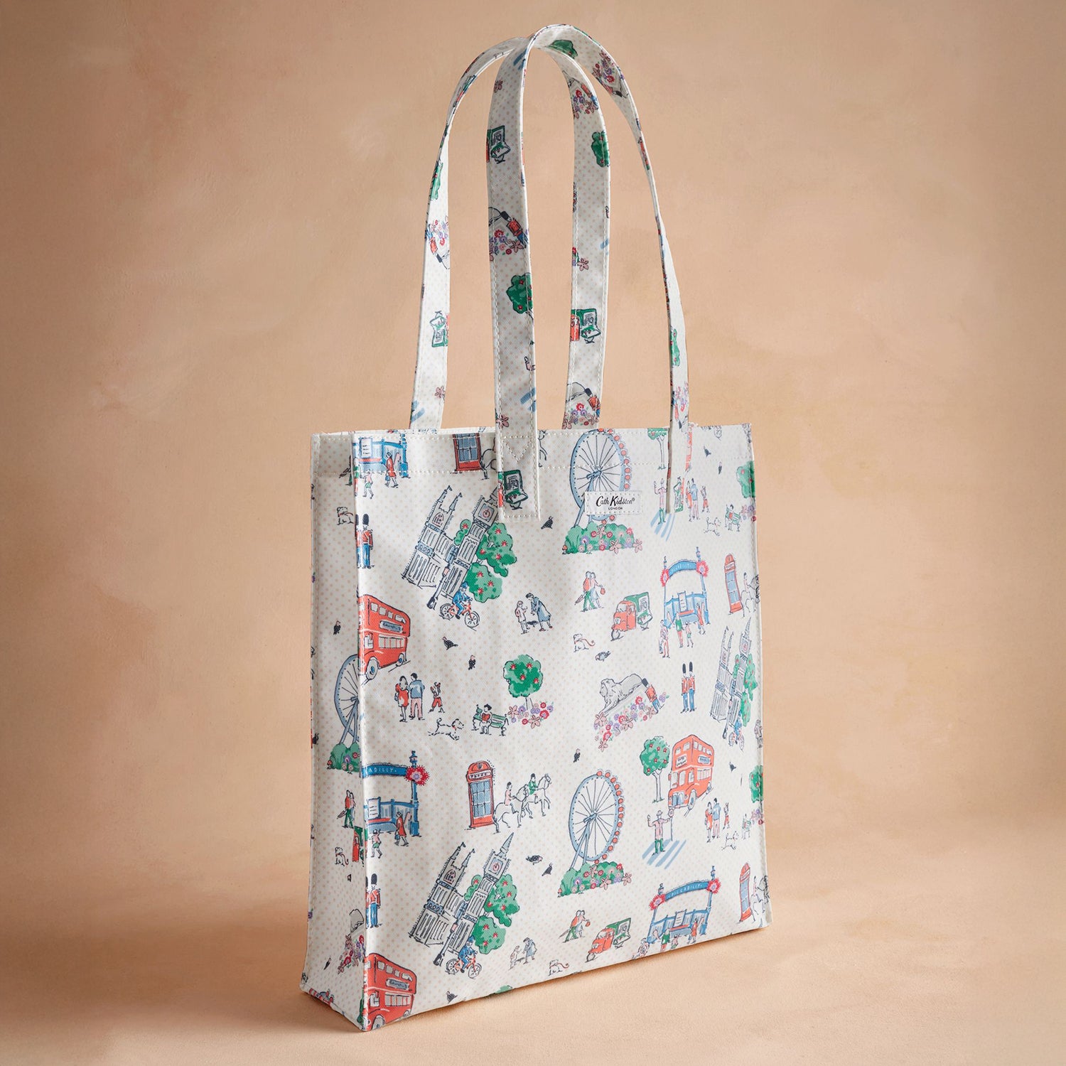 Cathkidston ラージブックバッグ トートバッグLovelyLondonEcru ラージ ブックバッグ Lovely London | Cath Kidston 日本公式
