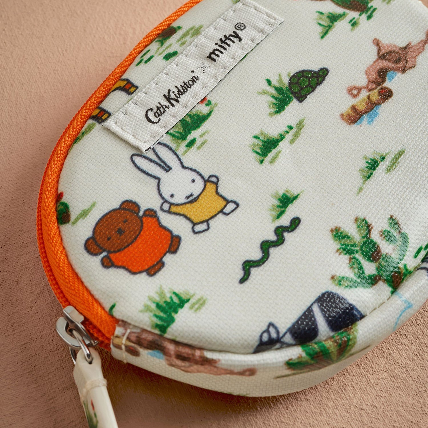 ミッフィー オーバル コインパース Miffy Rodeo