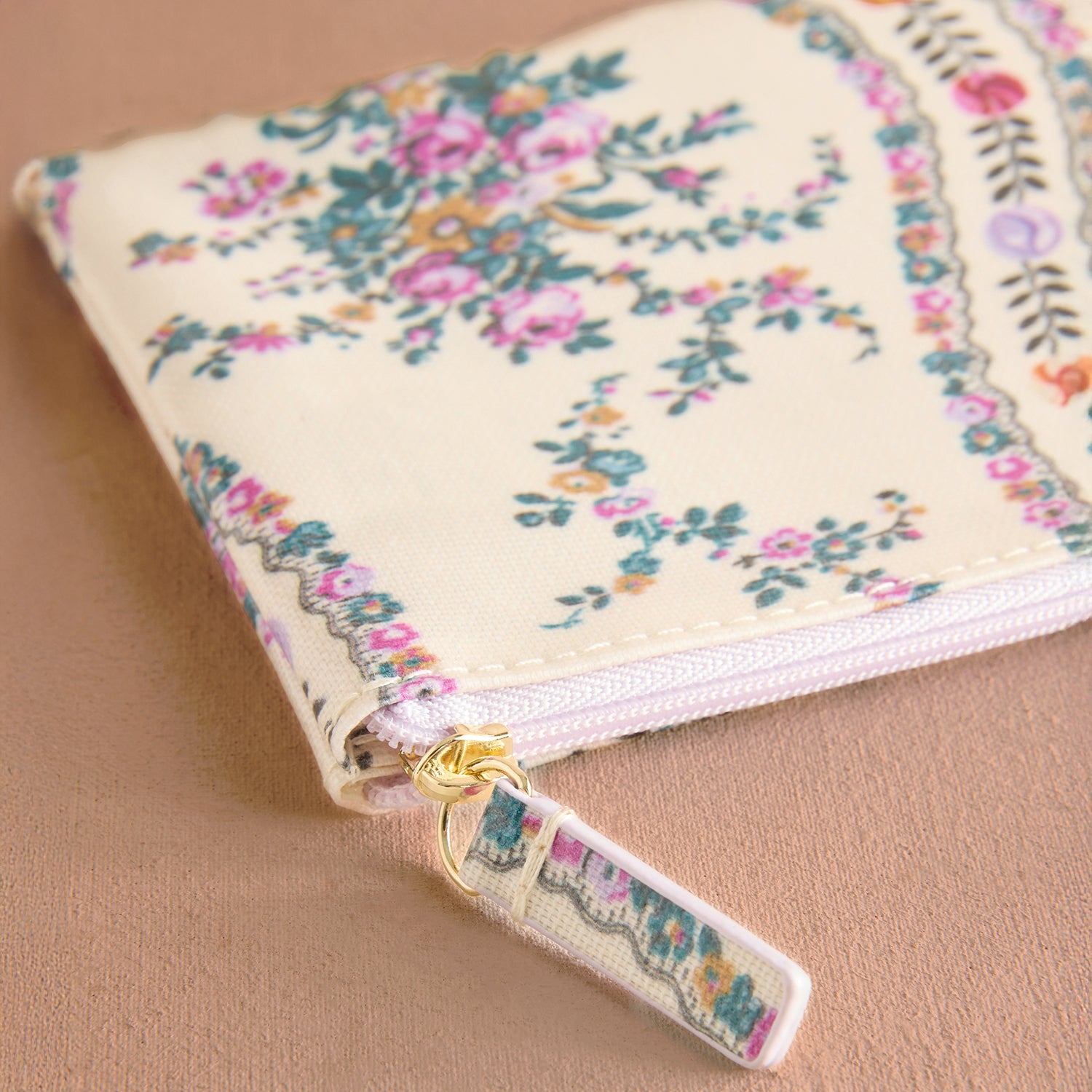 ジップド パース