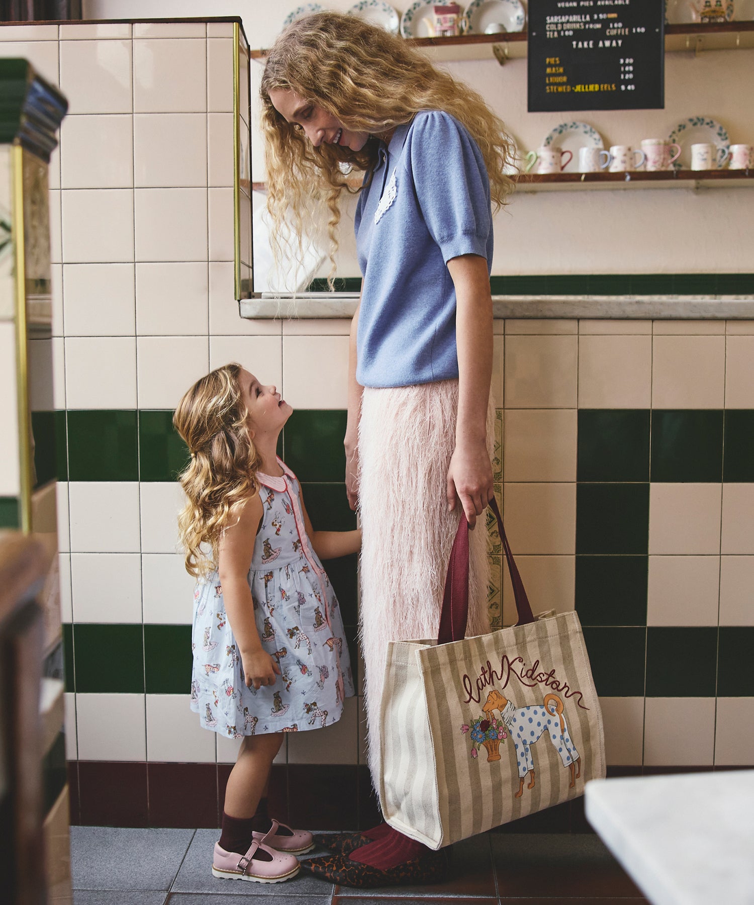 キッズ ラウンドカラー ノースリーブ ワンピース Hackney Dogs