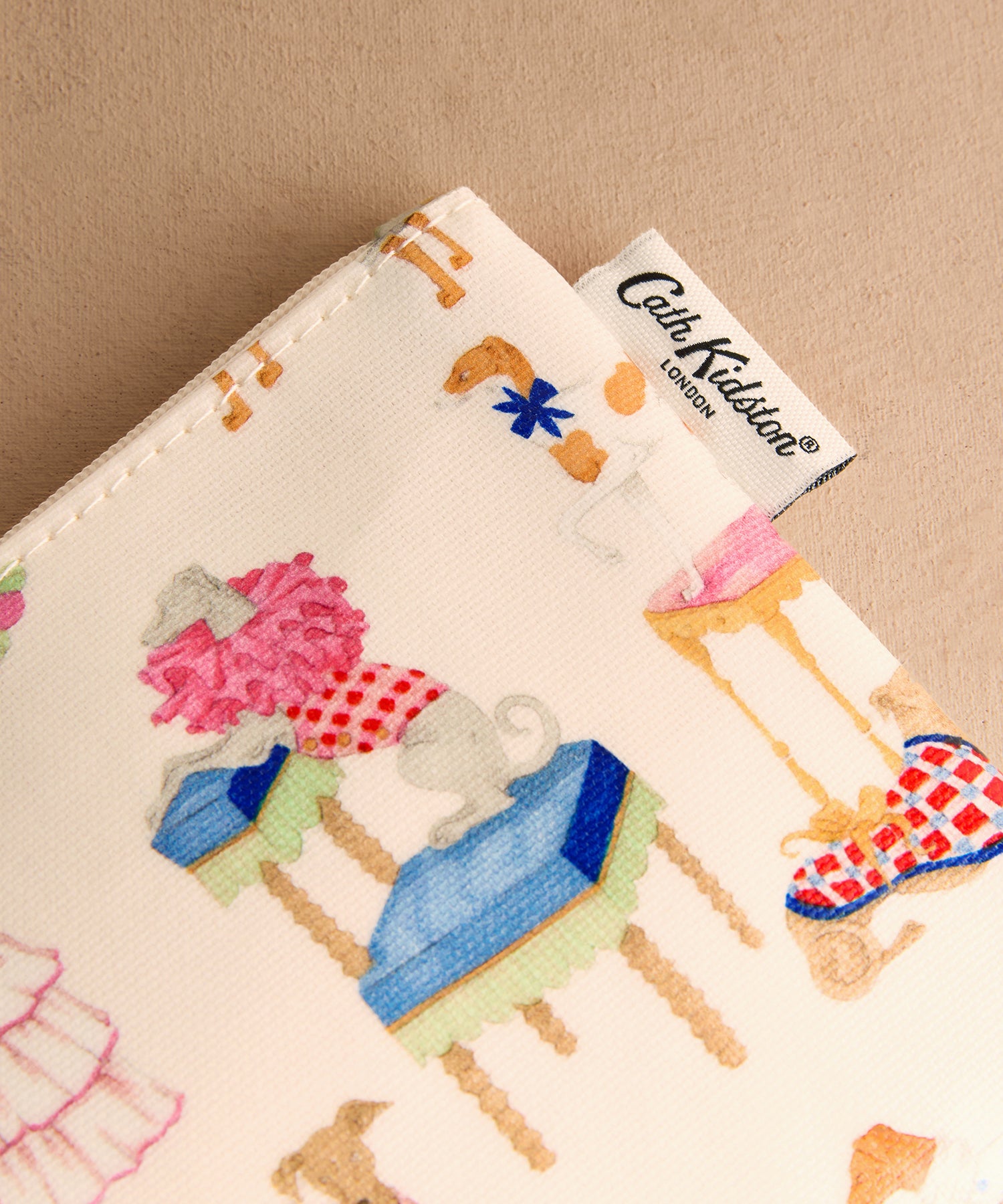 ジップド パース