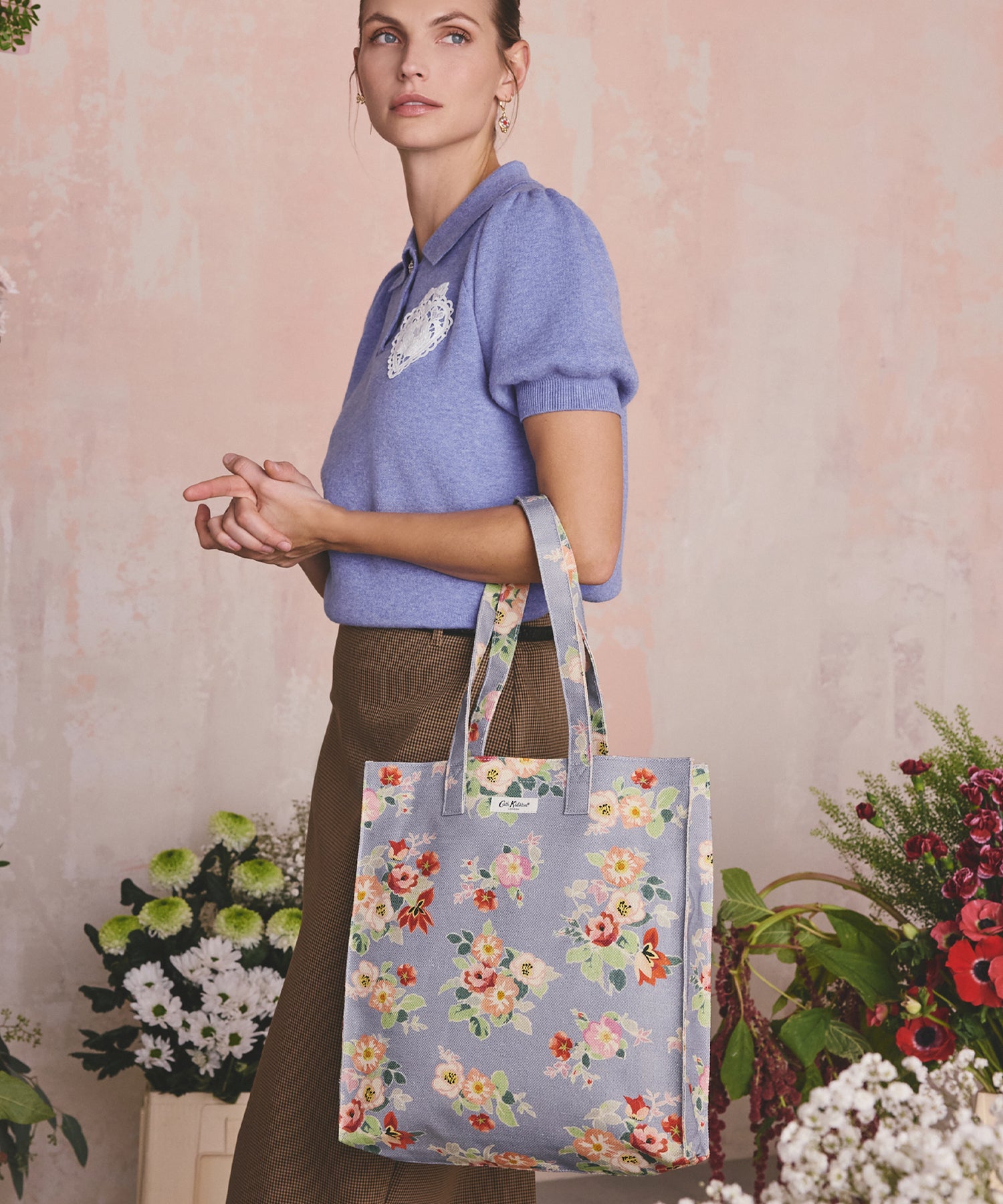 ラージ ブックバッグ Archive Floral