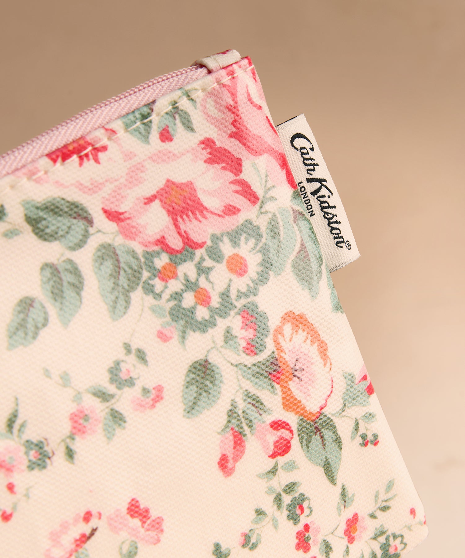 ジップド パース