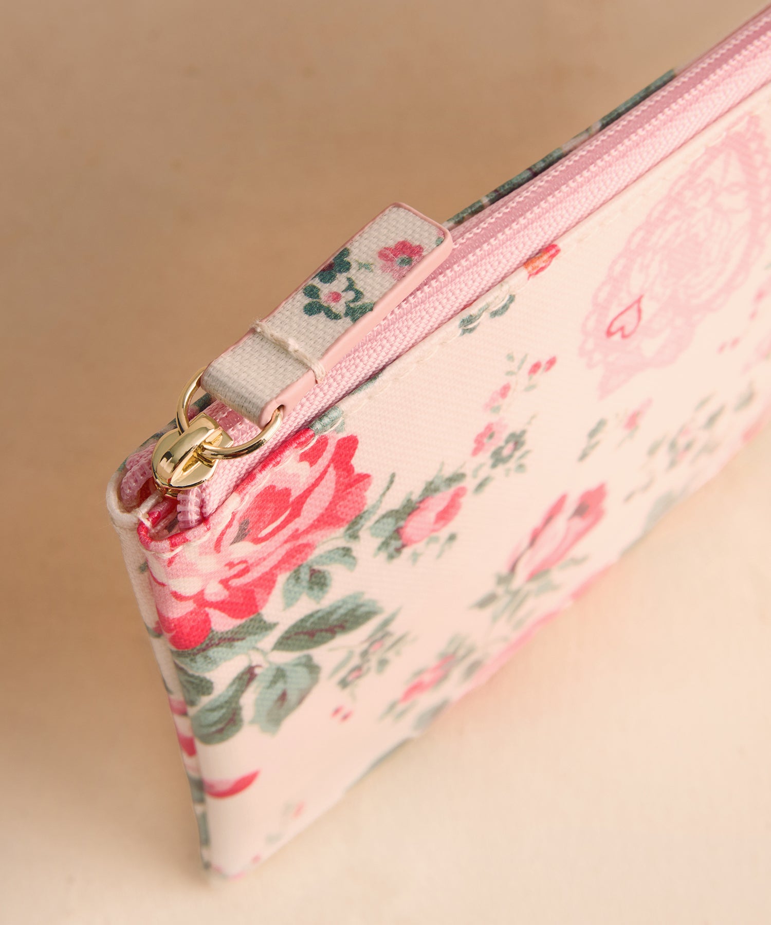 ジップド パース