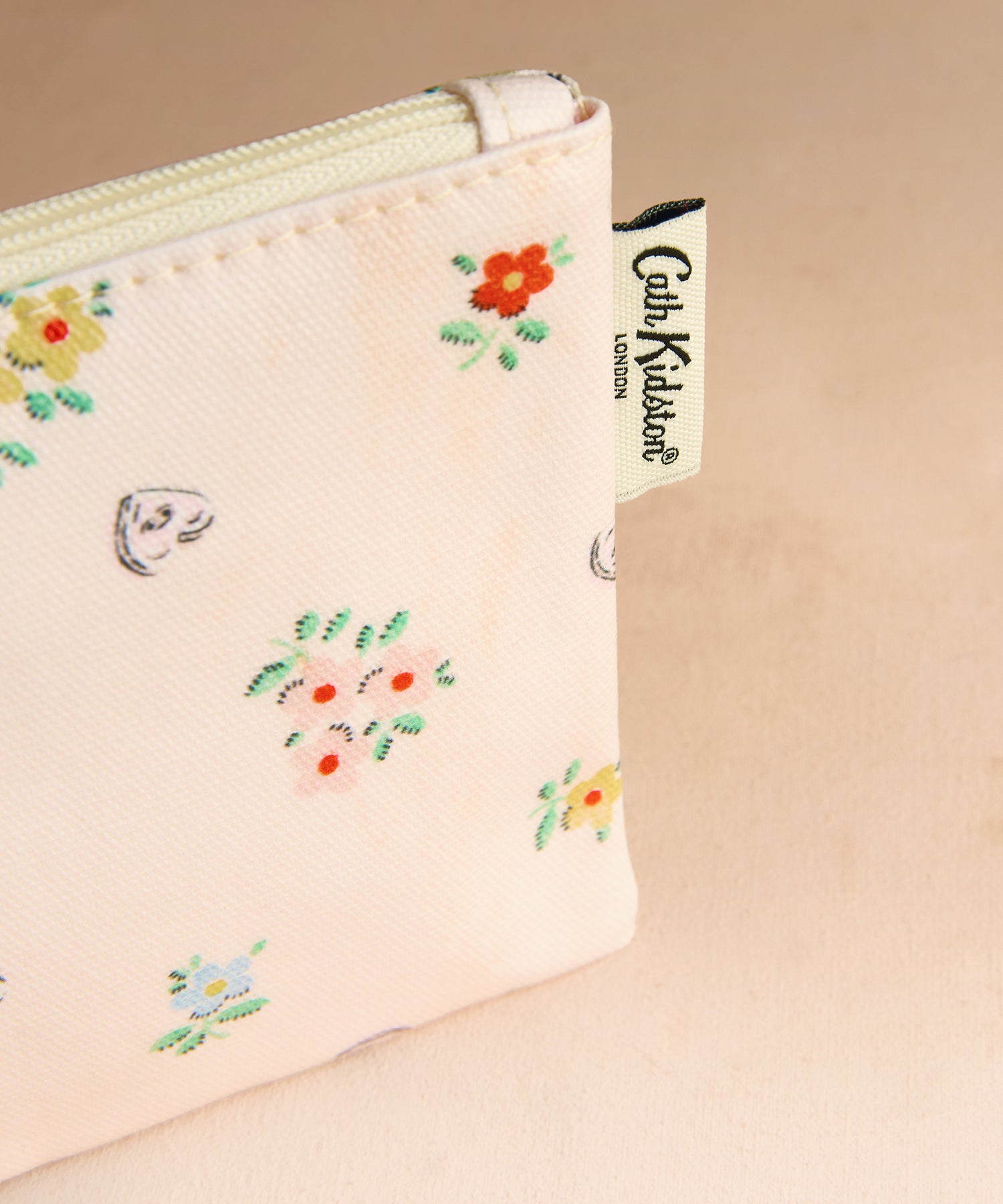 ジップド パース