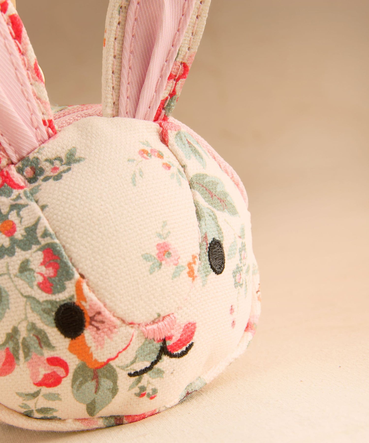 クリップ オン パース バニー Hackney Rose