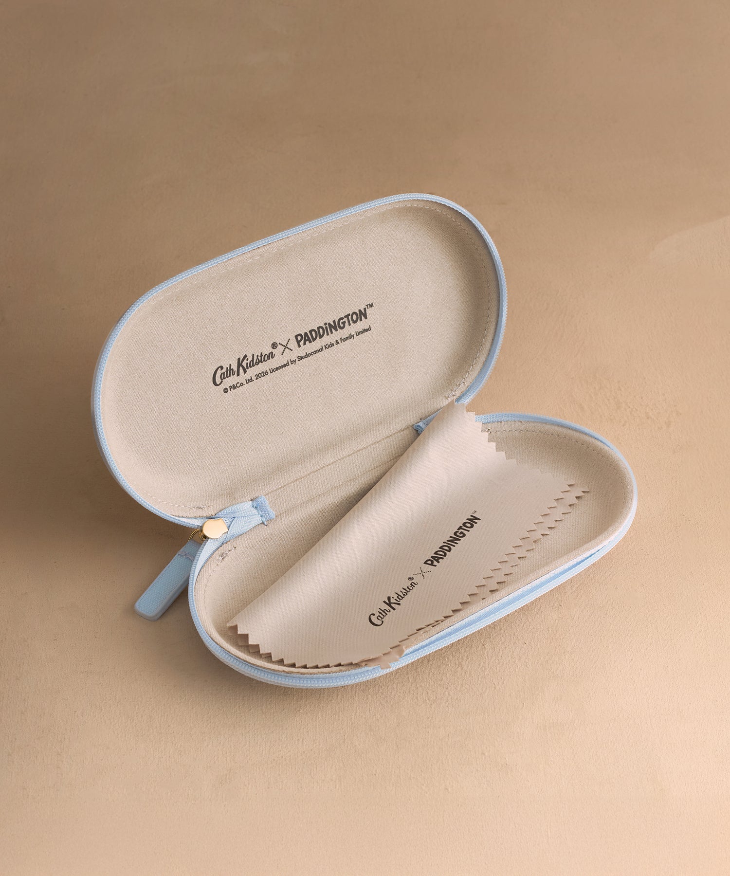 パディントン グラスケース Paddington Goes To Town