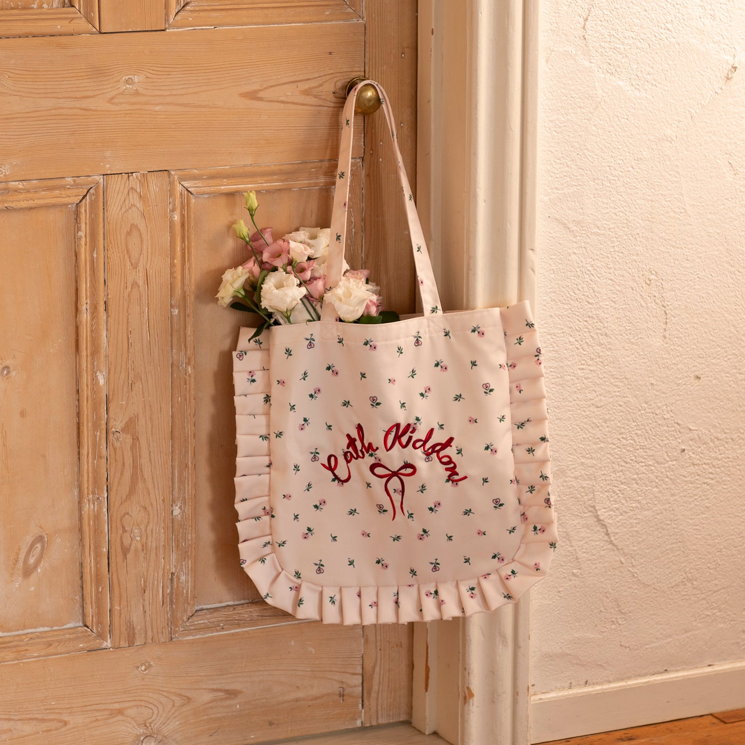 フリルトートバッグ