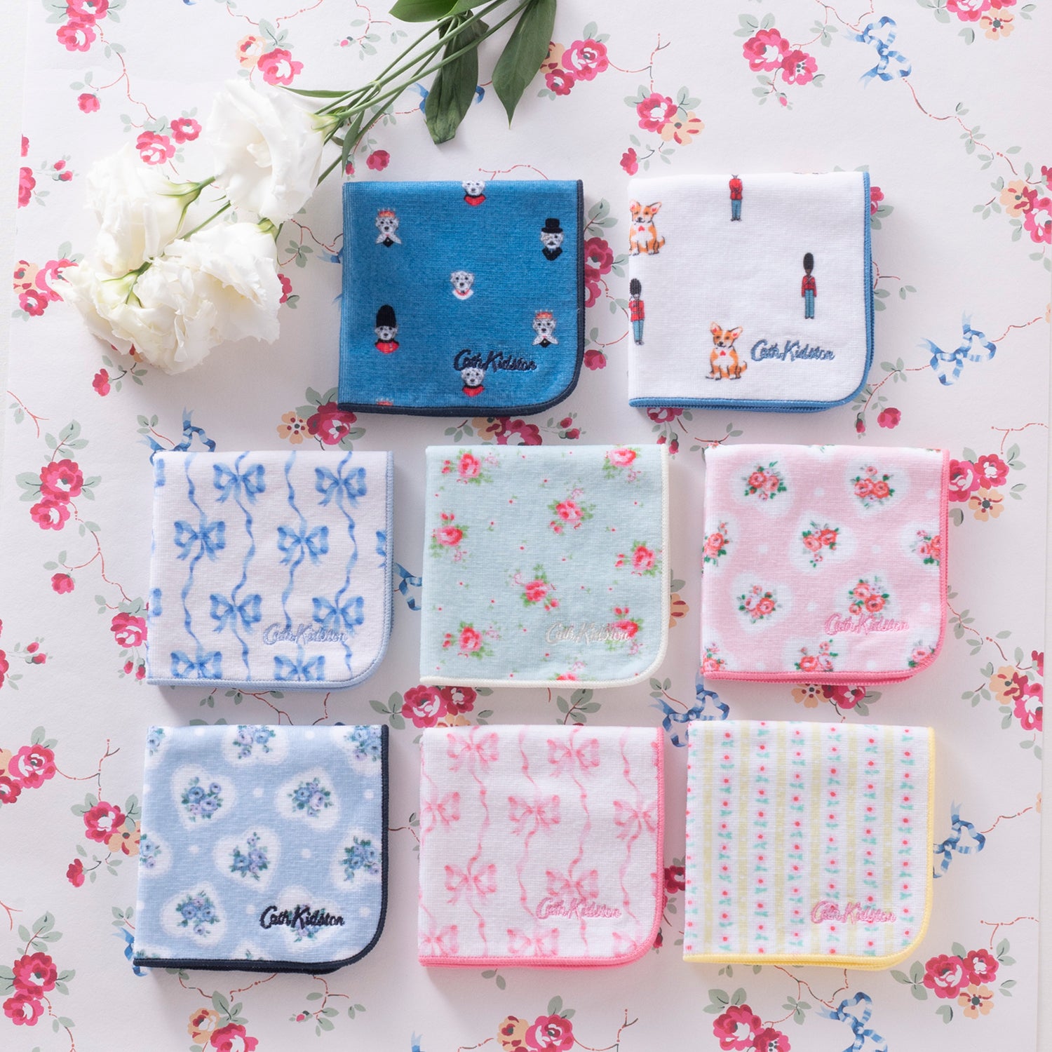 新品タグ付  【セット】キャスキッドソン  エプロン ティータオル 花柄 新品タグ付 【セット】キャスキッドソン エプロン ティータオル 花柄