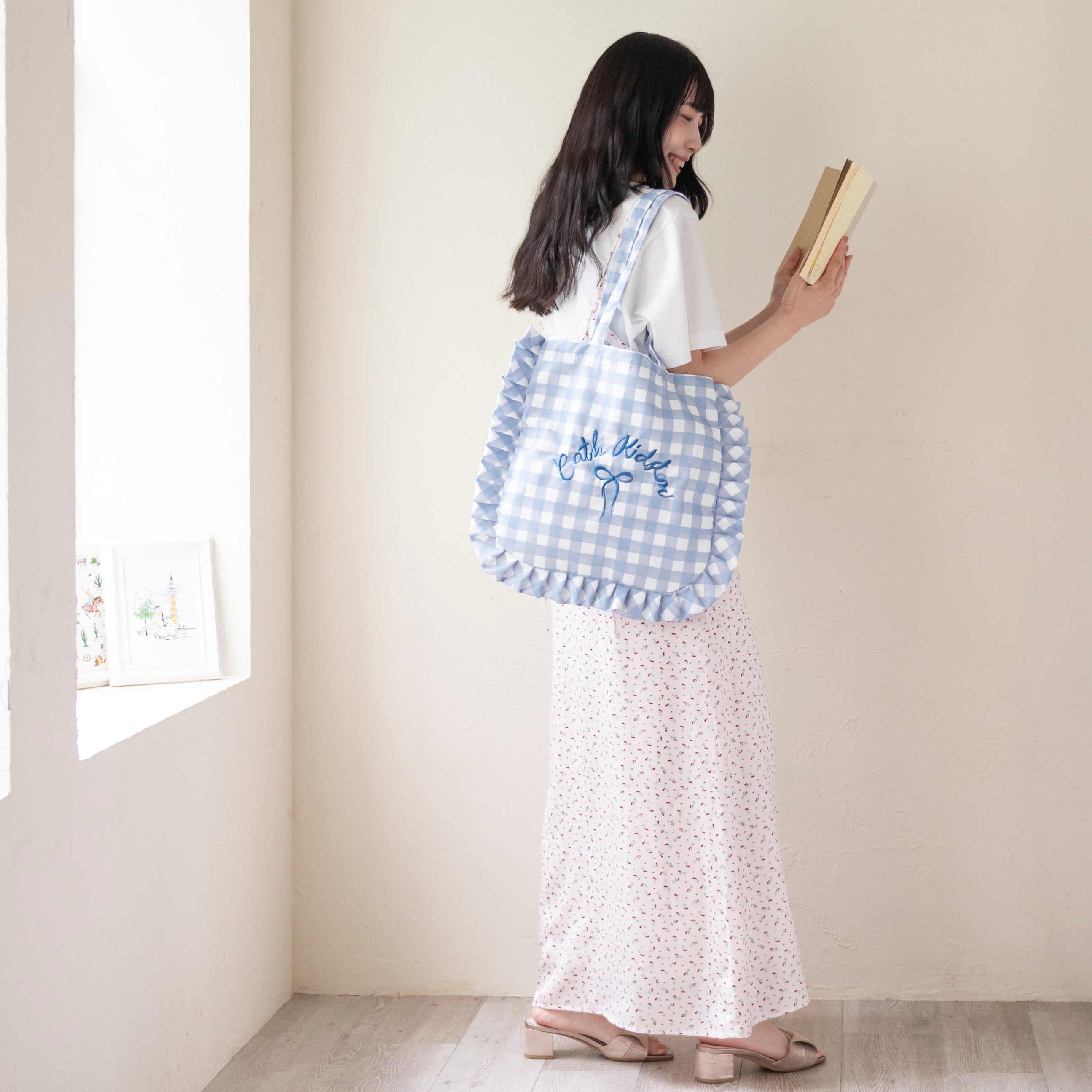 フリルトートバッグ