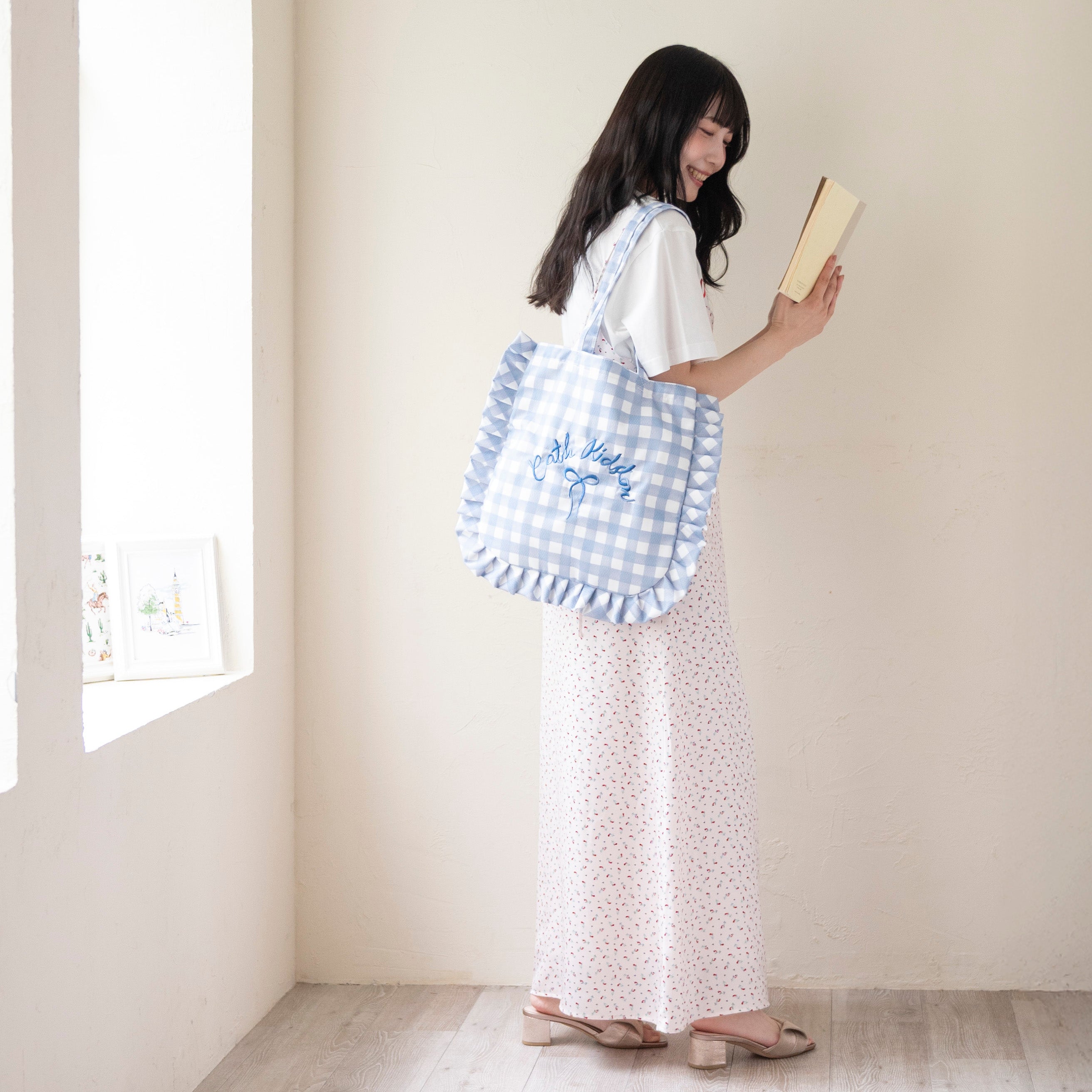 フリルトートバッグ