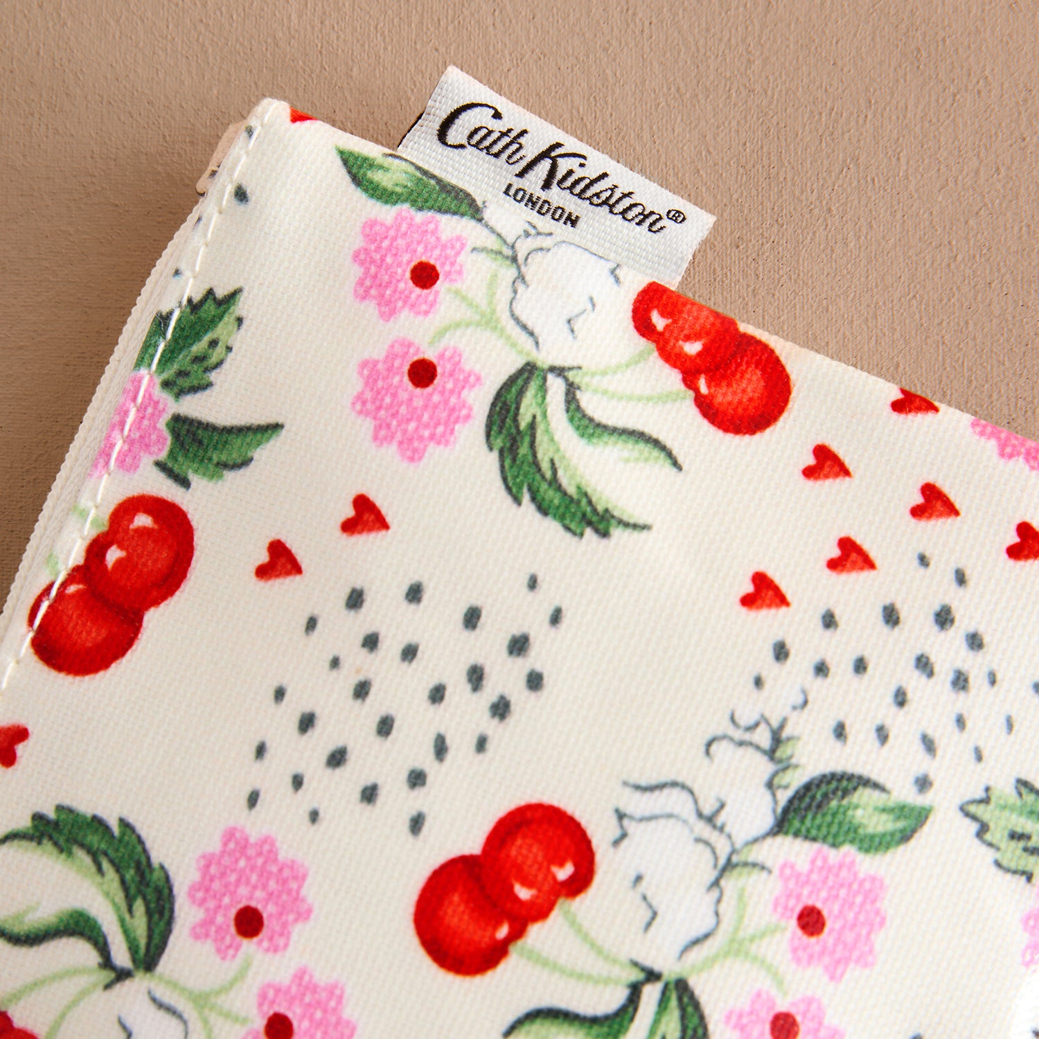 ジップド パース