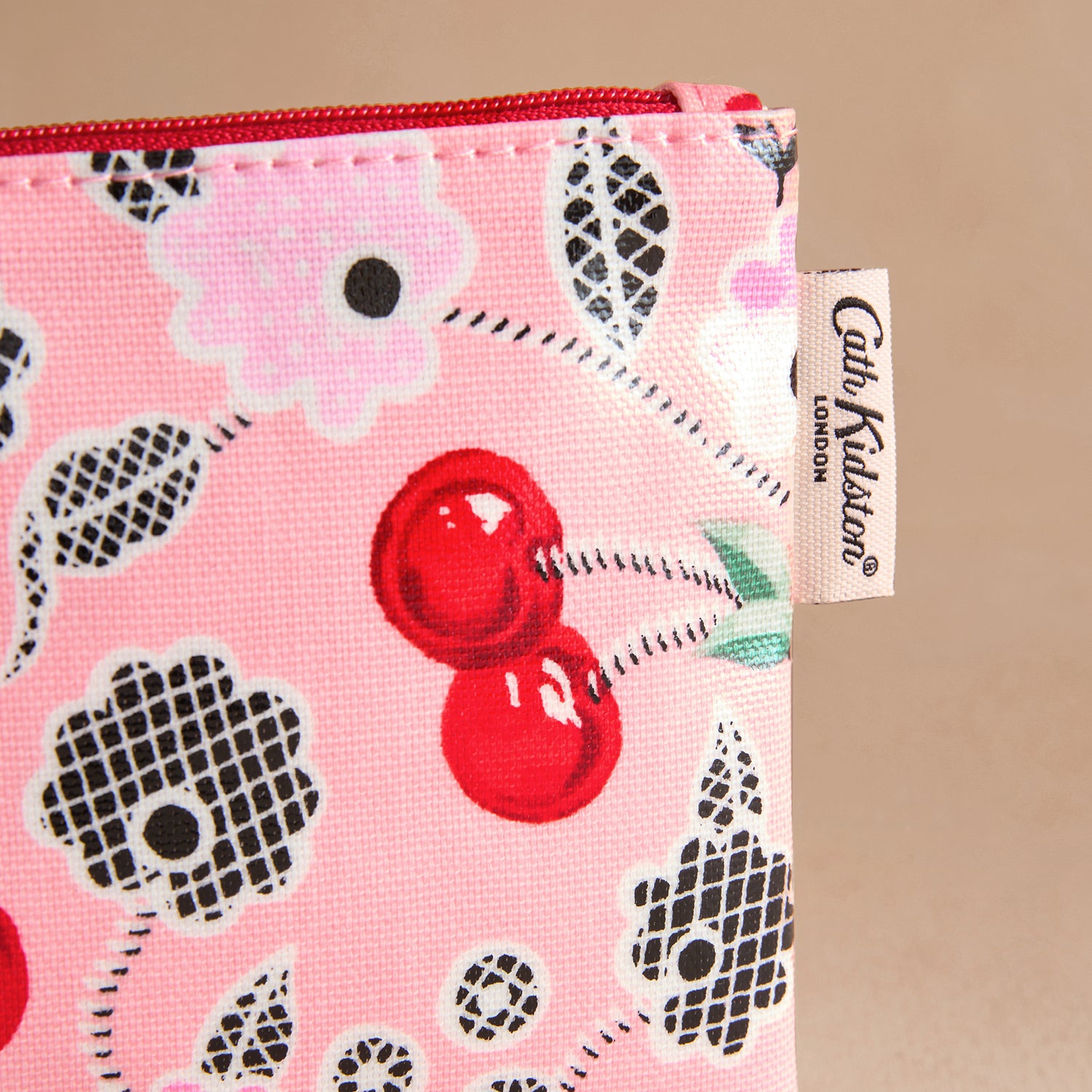 ジップド パース