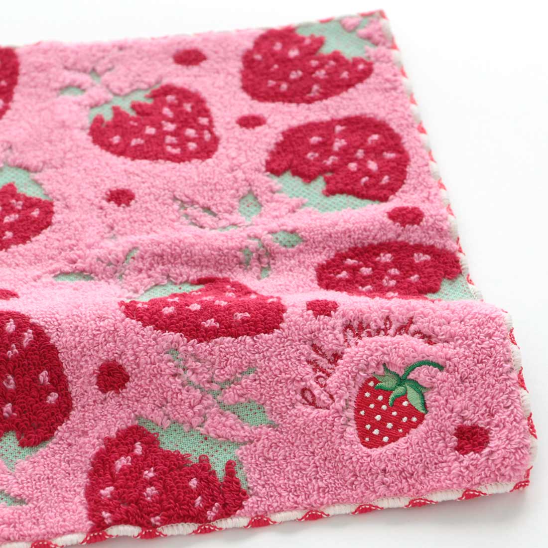 オーガンジー巾着入りいちごタオルハンカチ | Cath Kidston 日本公式