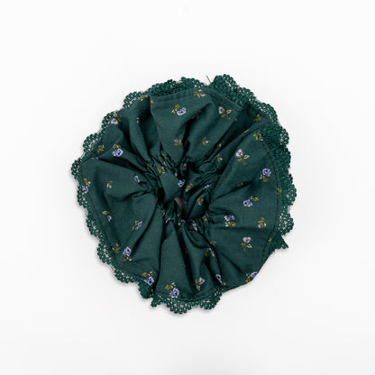 レーストリムシュシュ Lace Sprigs