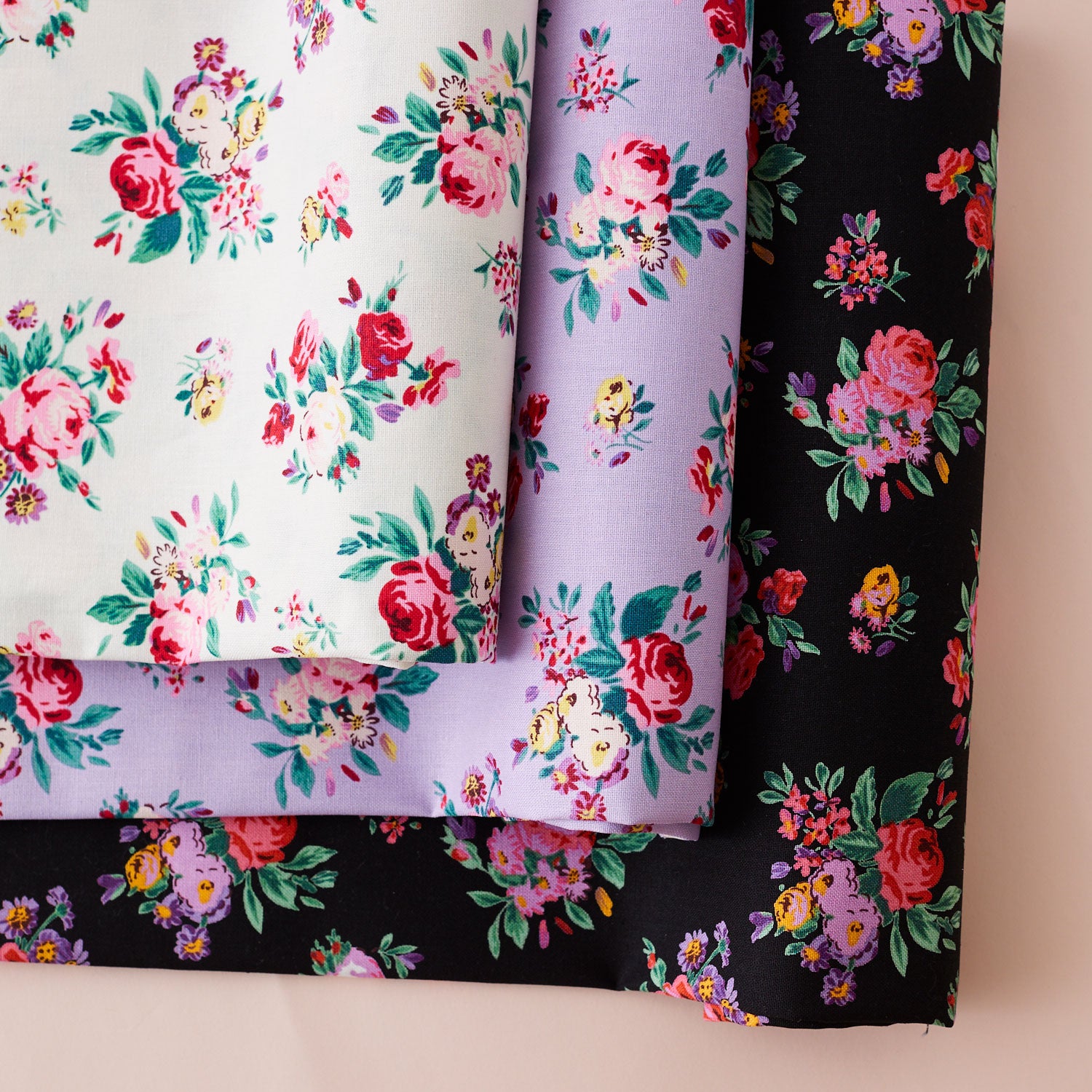 Cath Kidston キャス・キッドソン ストロベリー テーブルクロス カットクロス Icon Floral | Cath Kidston 日本公式オンラインストア