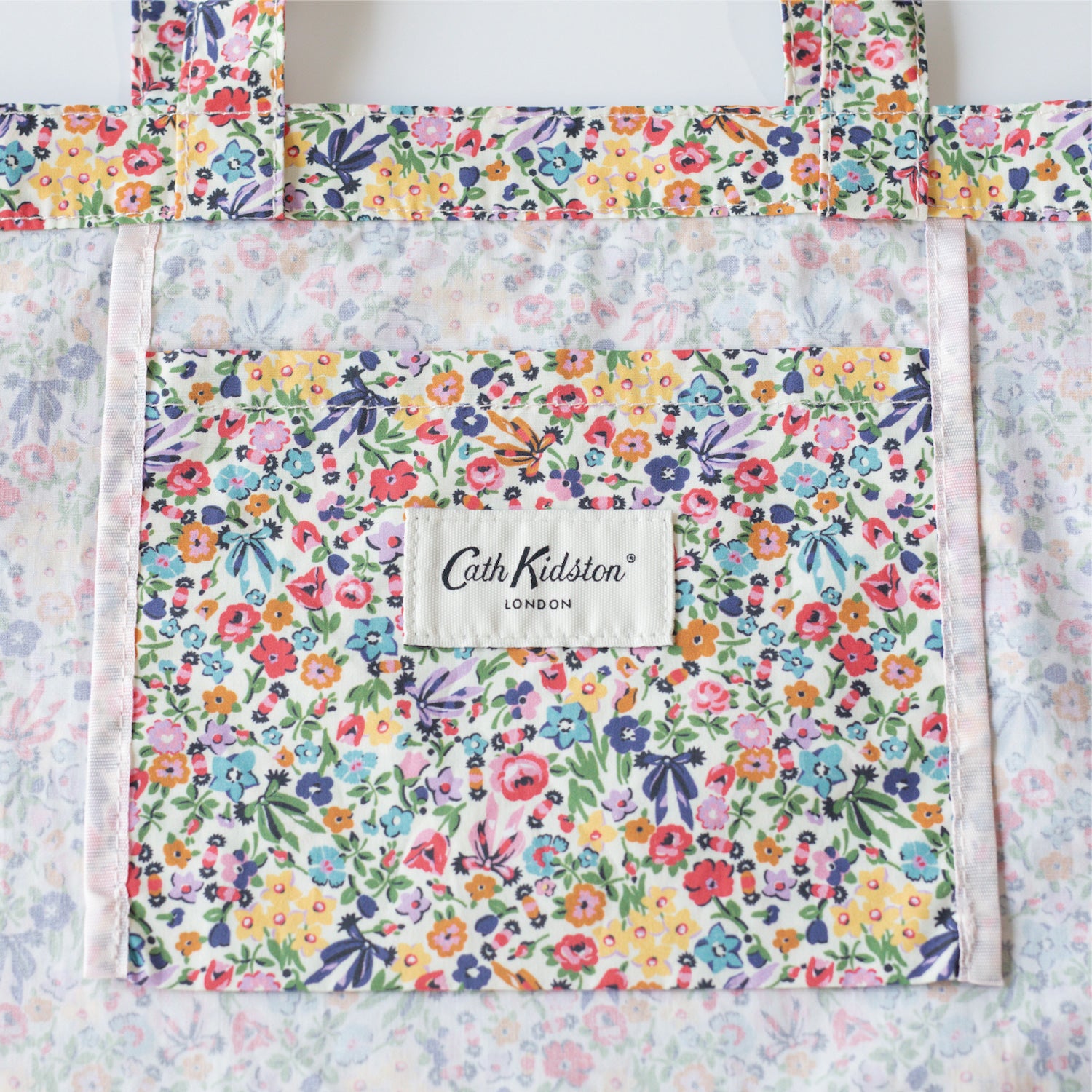 トートバッグ Harmony Ditsy | Cath Kidston 日本公式オンラインストア