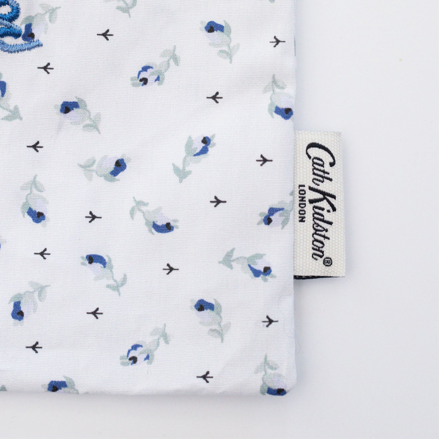 ドローストリングポーチ Rose Miniature | Cath Kidston 日本公式