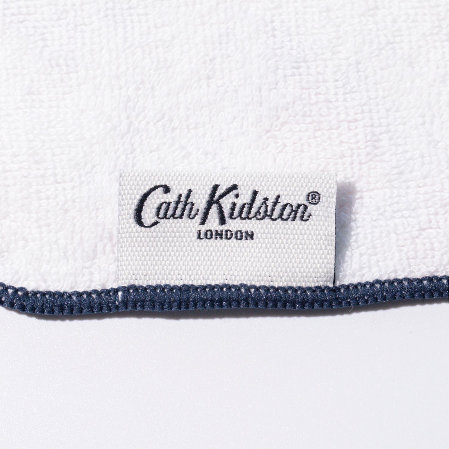 タオルハンカチ The Nine Muses | Cath Kidston 日本公式オンライン