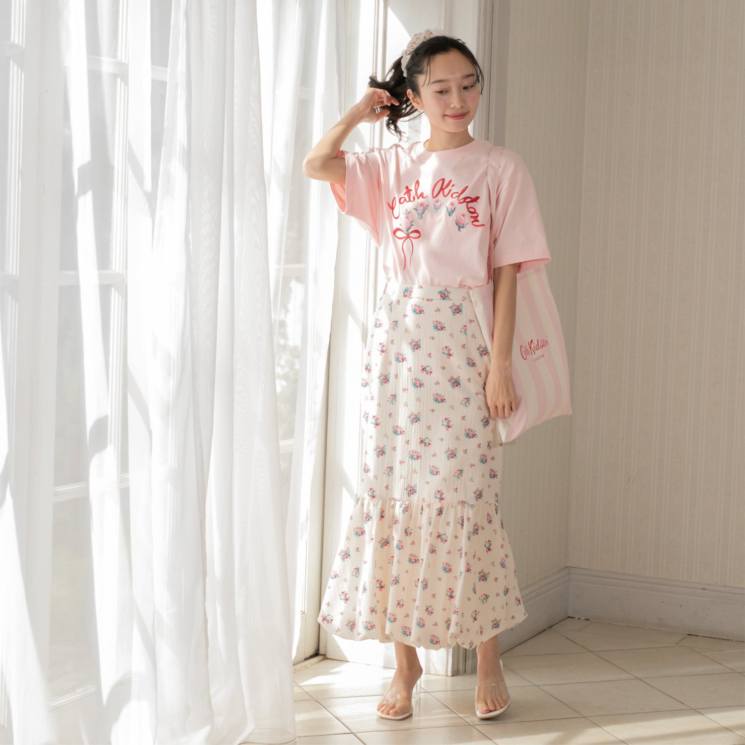 オーバーサイズ Tシャツ Ribbon Floral Pink